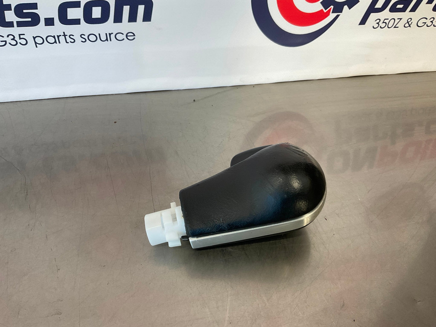 2006 Nissan 350Z Automatic Shift Knob OEM 21BJFDC - On Point Parts Inc