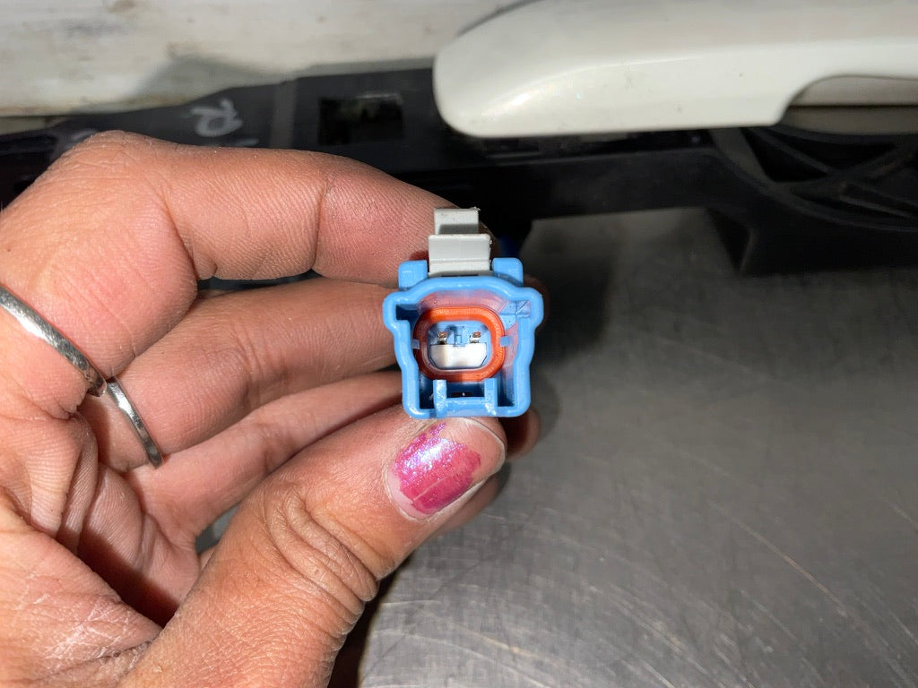 2013 Infiniti G37 Sedan Passenger Right Front Exterior Door Handle OEM 12BCGEE - On Point Parts Inc