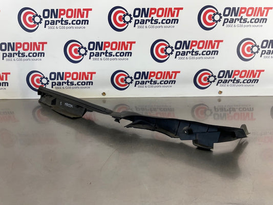 2009 Nissan 370Z Passenger Right Front Fender to Hood Seal 65820 OEM 15BKJDK - On Point Parts Inc