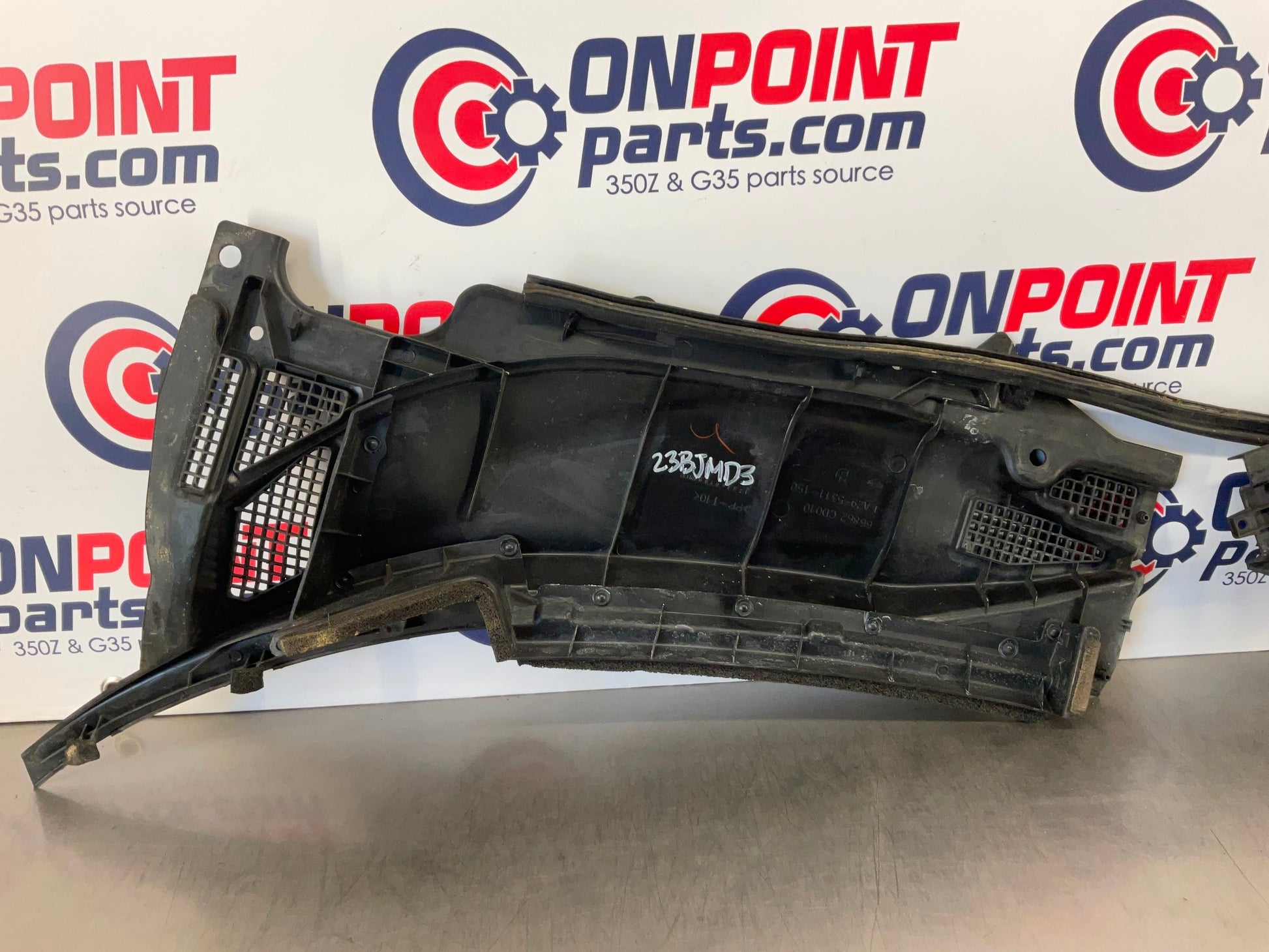 2008 Nissan 350Z Windshield Hood Cowl 66863 66862 OEM 23BJMD3 - On Point Parts Inc