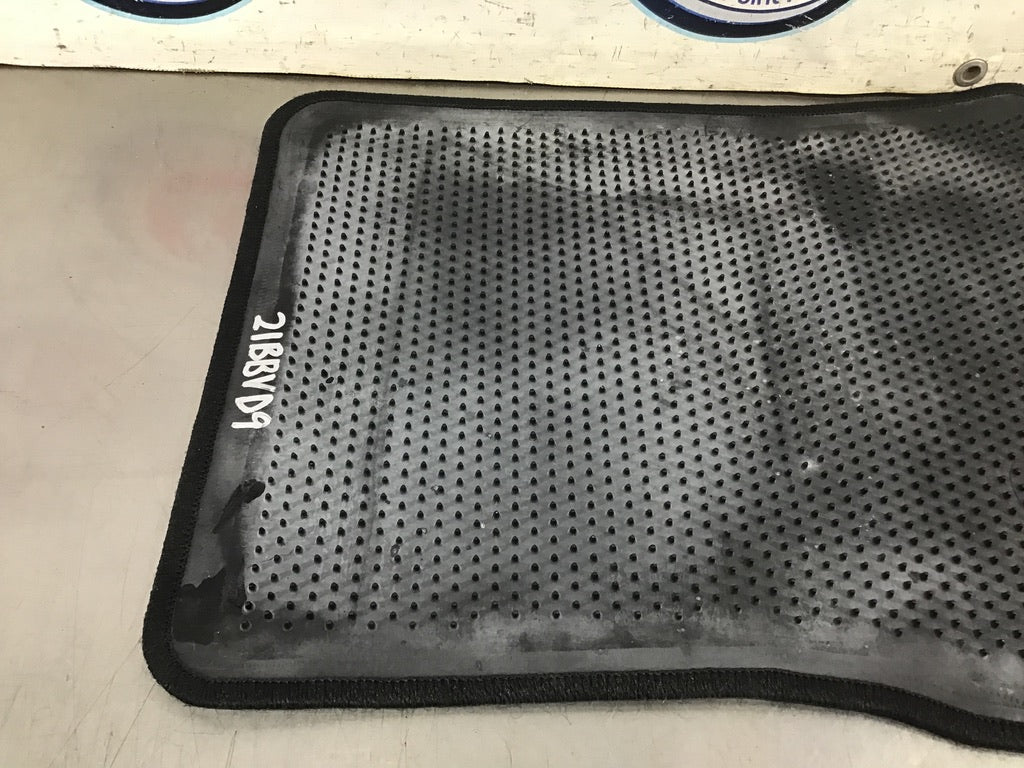 2006 Nissan 350Z Passenger Right Front Interior Floor Mat OEM 21BBVD9 - On Point Parts Inc