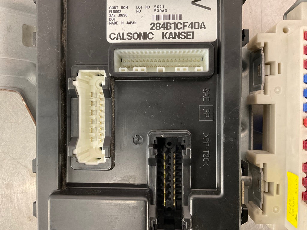 2006 Nissan 350Z BCM Body Control Module Fuse Box 284B1CF40A OEM 12BI3DC - On Point Parts Inc