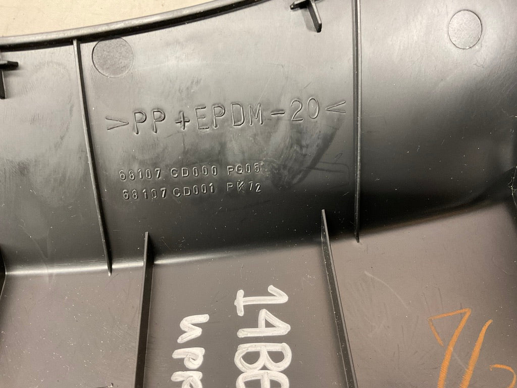 2004 Nissan 350Z Driver Left Upper Steering Column Cover 68107 OEM 14BEQE7 - On Point Parts Inc