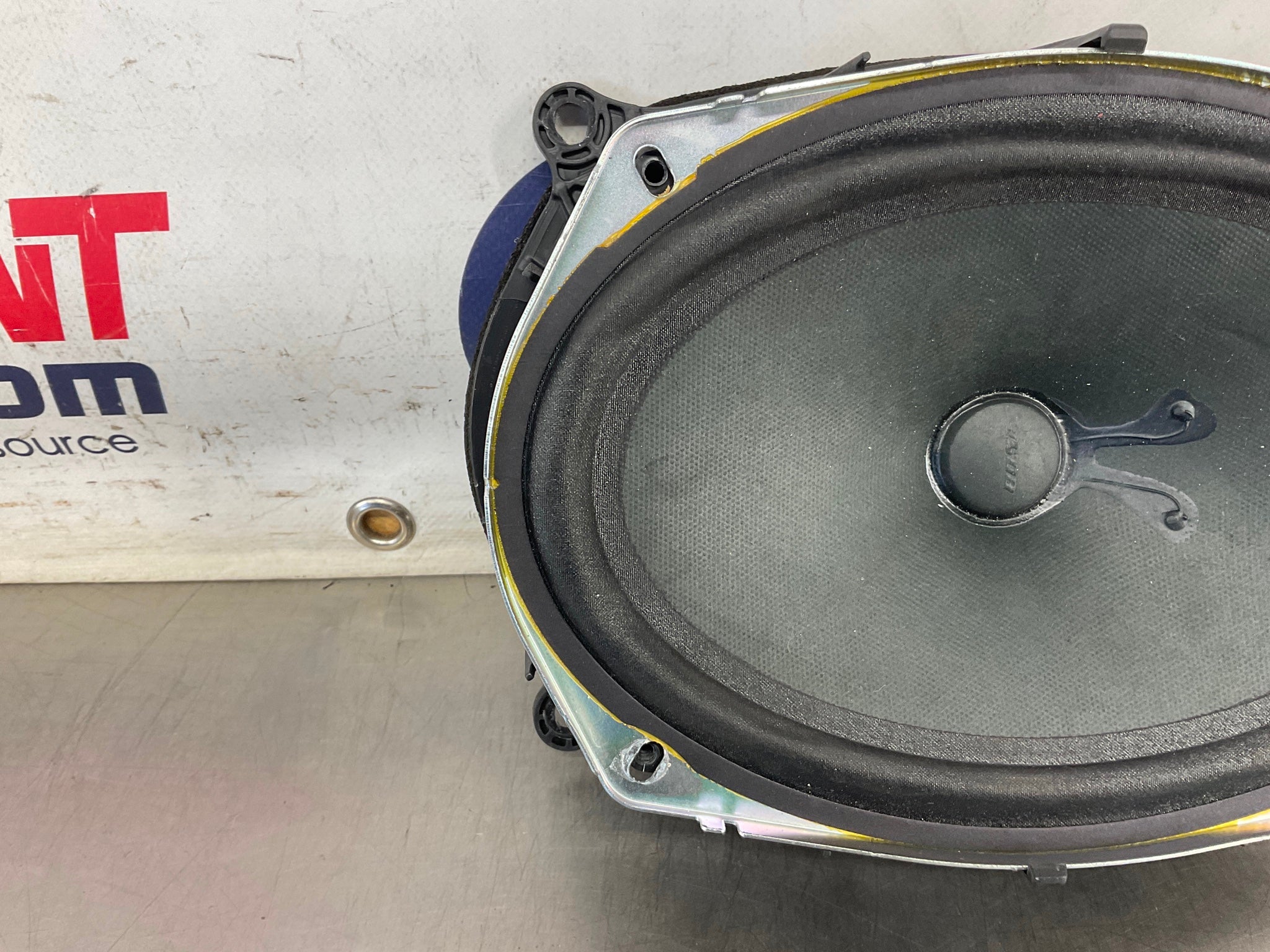 2016 Nissan 370Z Passenger Right Bose Door Speaker Bracket 28157