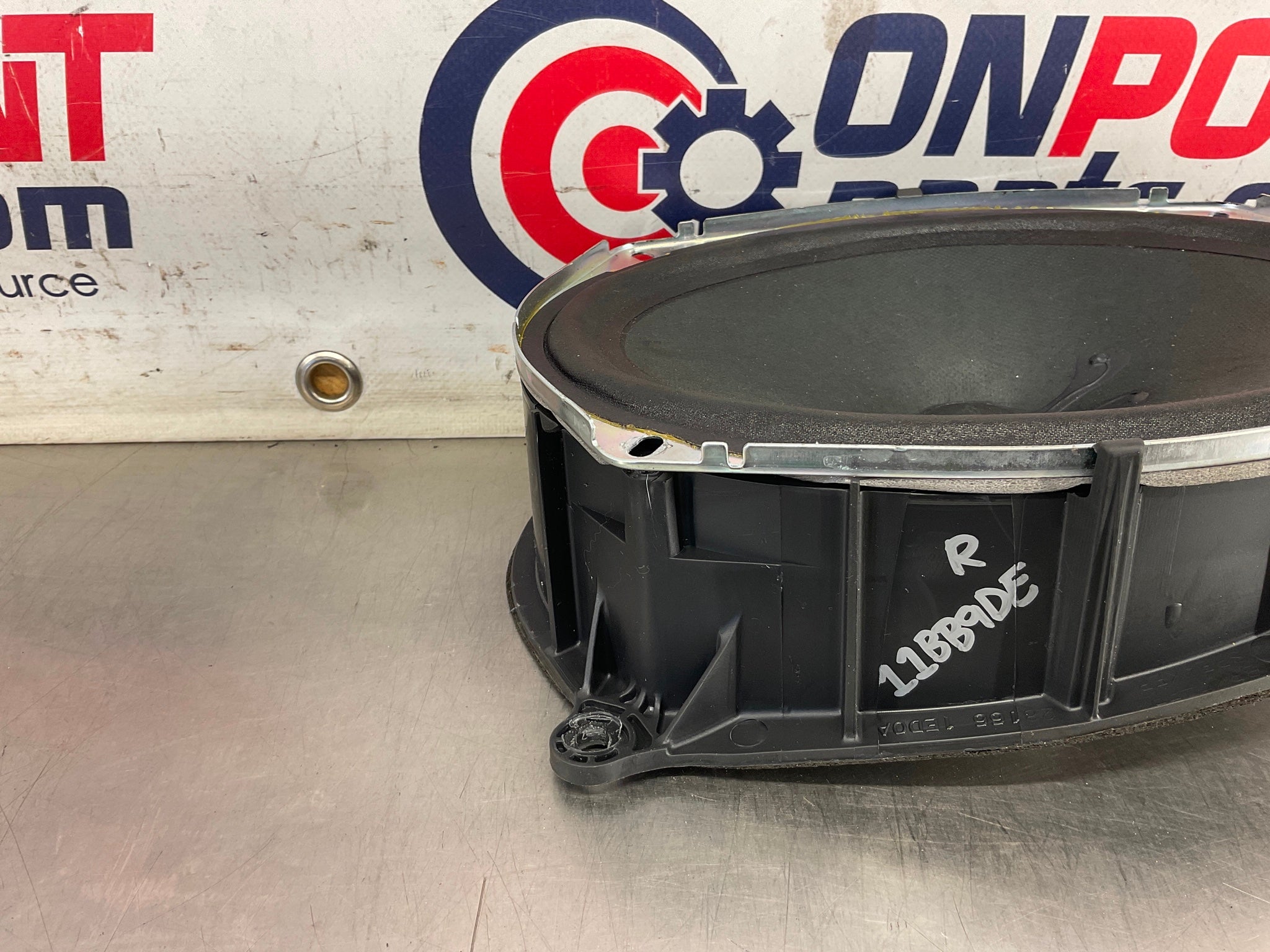 2016 Nissan 370Z Passenger Right Bose Door Speaker Bracket 28157