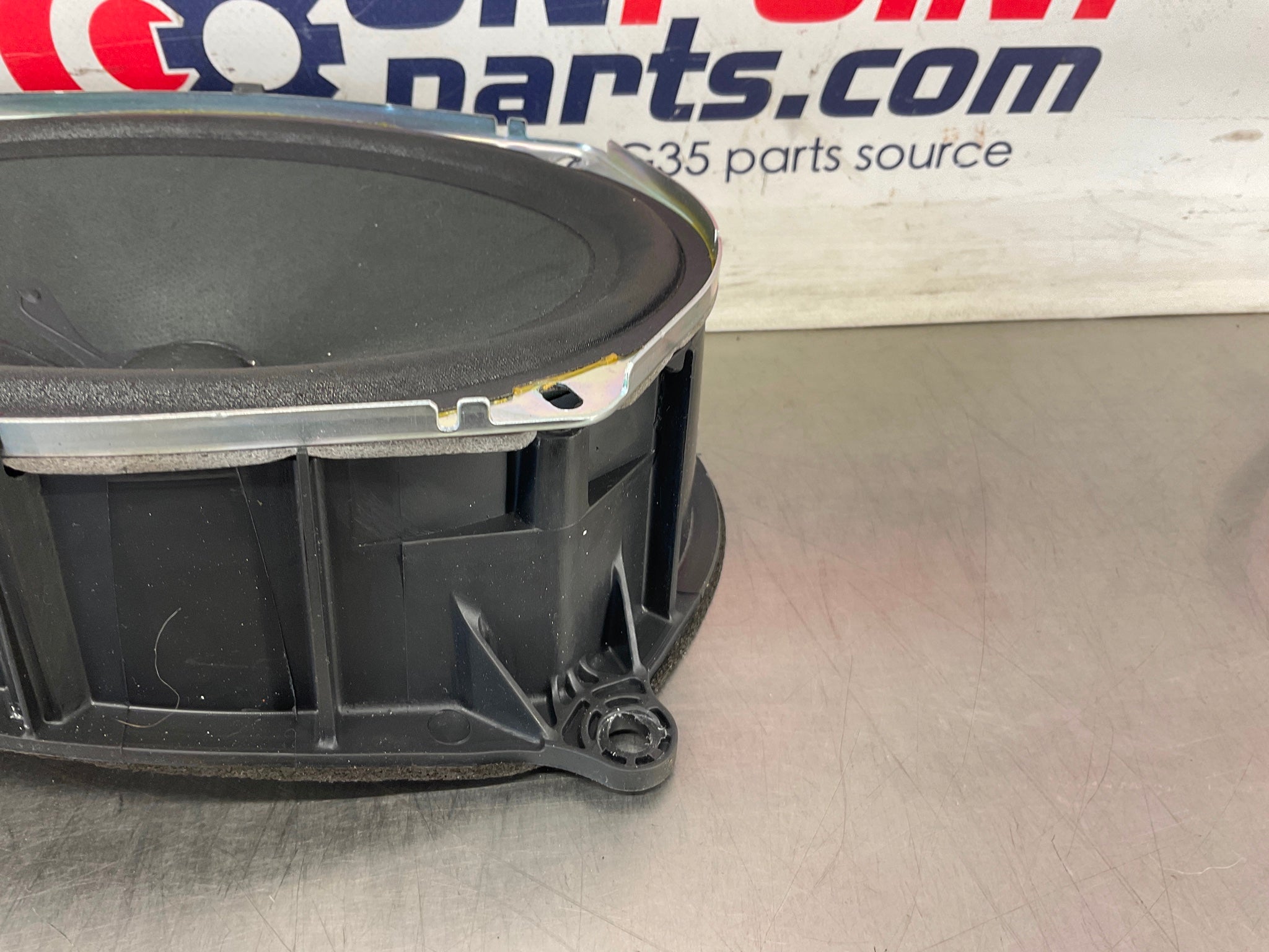 2016 Nissan 370Z Passenger Right Bose Door Speaker Bracket 28157