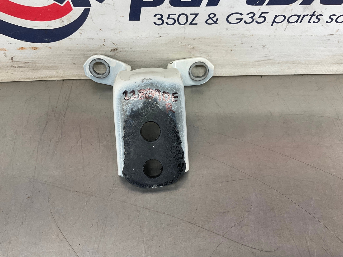 2016 Nissan 370Z Passenger Right Door Hinges 80420 80421 OEM 11BB9DE - On Point Parts Inc