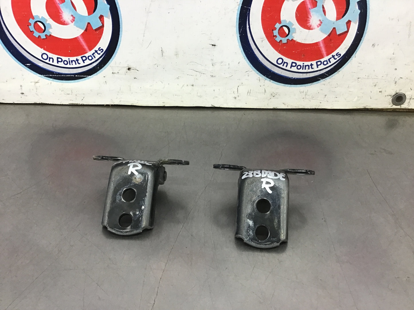 2014 Nissan 370Z Passenger Right Door Hinges OEM 23BDSDE - On Point Parts Inc