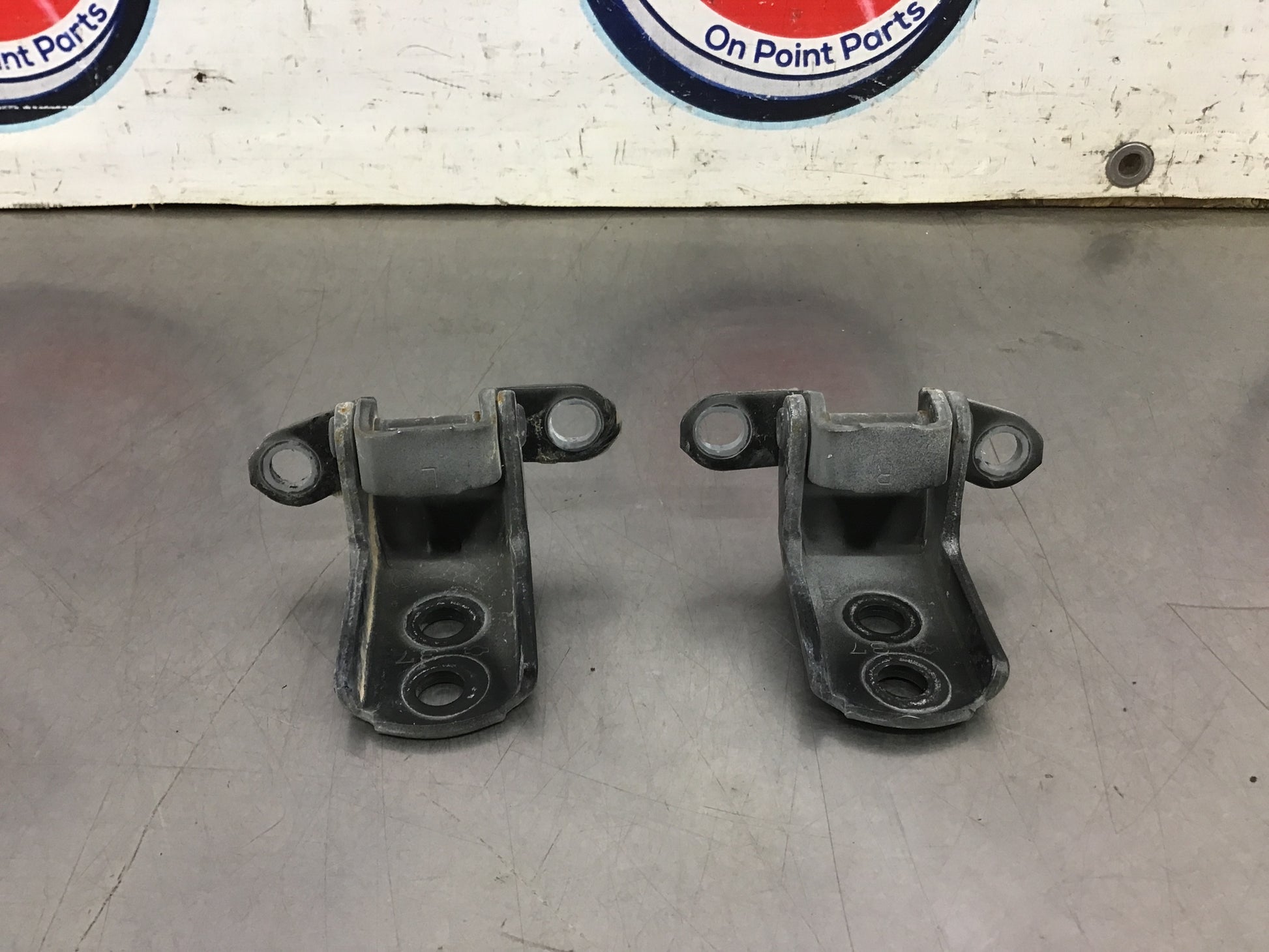 2014 Nissan 370Z Passenger Right Door Hinges OEM 23BDSDE - On Point Parts Inc