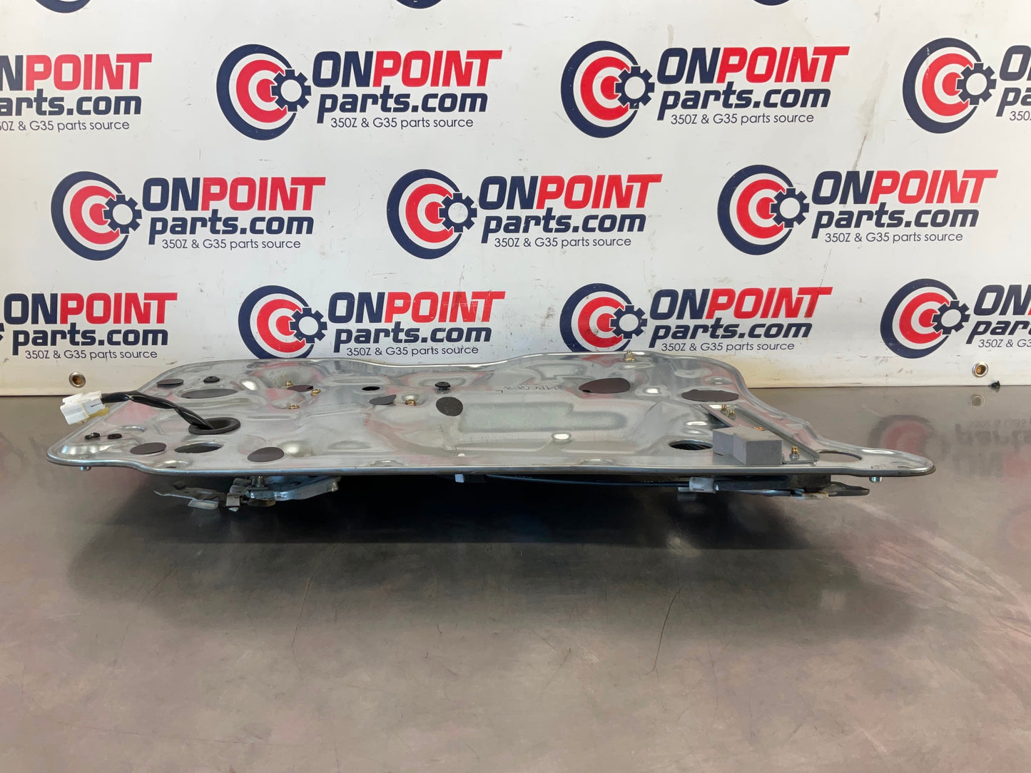 2004 Nissan 350Z Driver Left Window Regulator Motor Assembly 80731 OEM 14BEQE3 - On Point Parts Inc