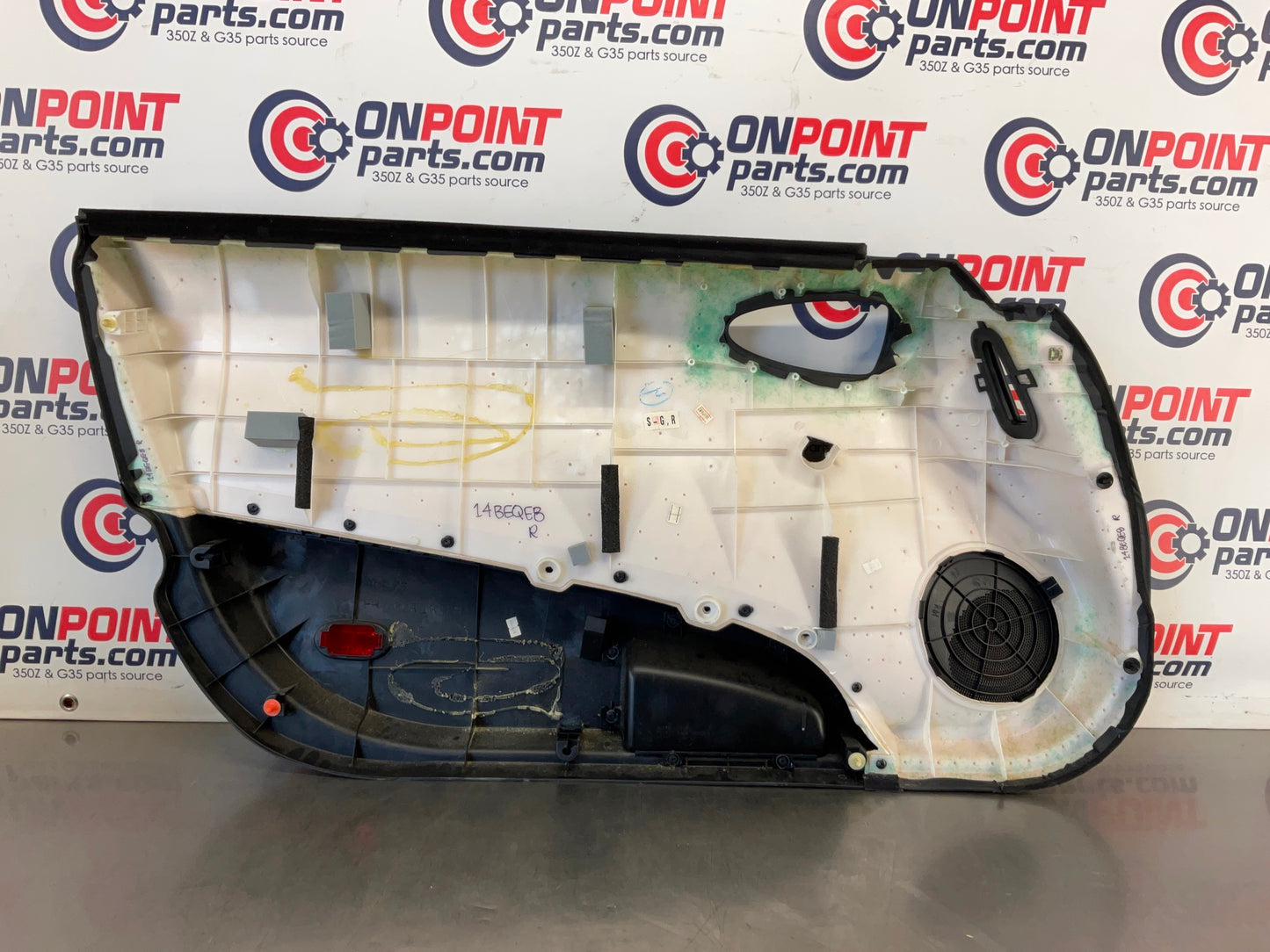 2004 Nissan 350Z Passenger Right Interior Door Panel 80900 OEM 14BEQE8 - On Point Parts Inc