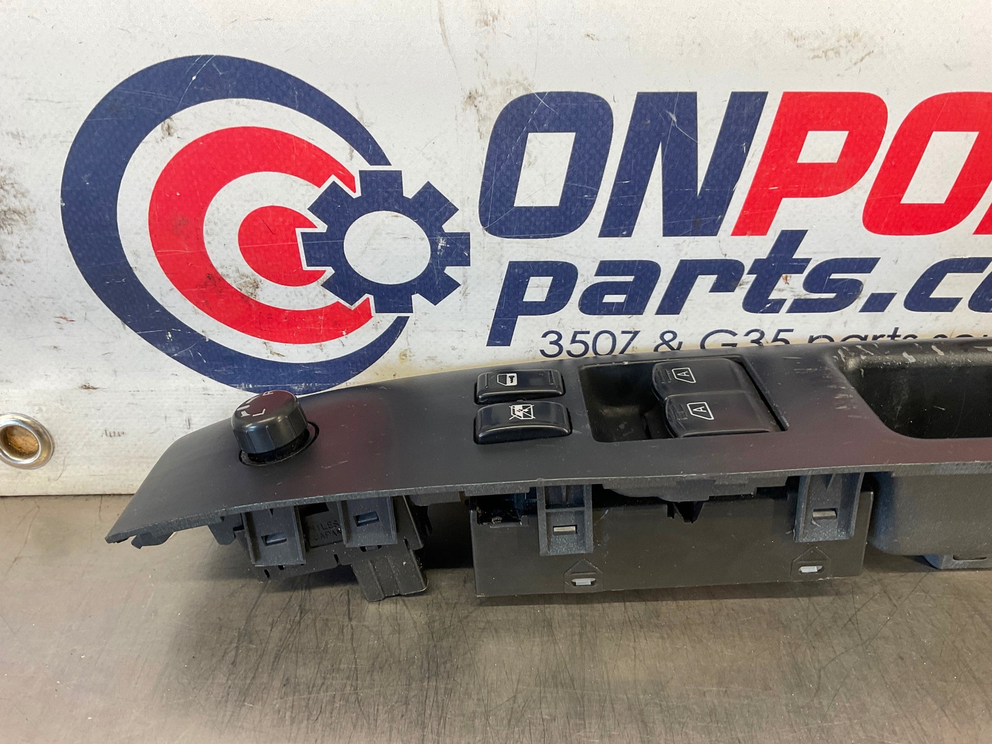 2004 Nissan 350Z Driver Left Master Door Lock Window Switches 80961 OEM 14BEQEA - On Point Parts Inc