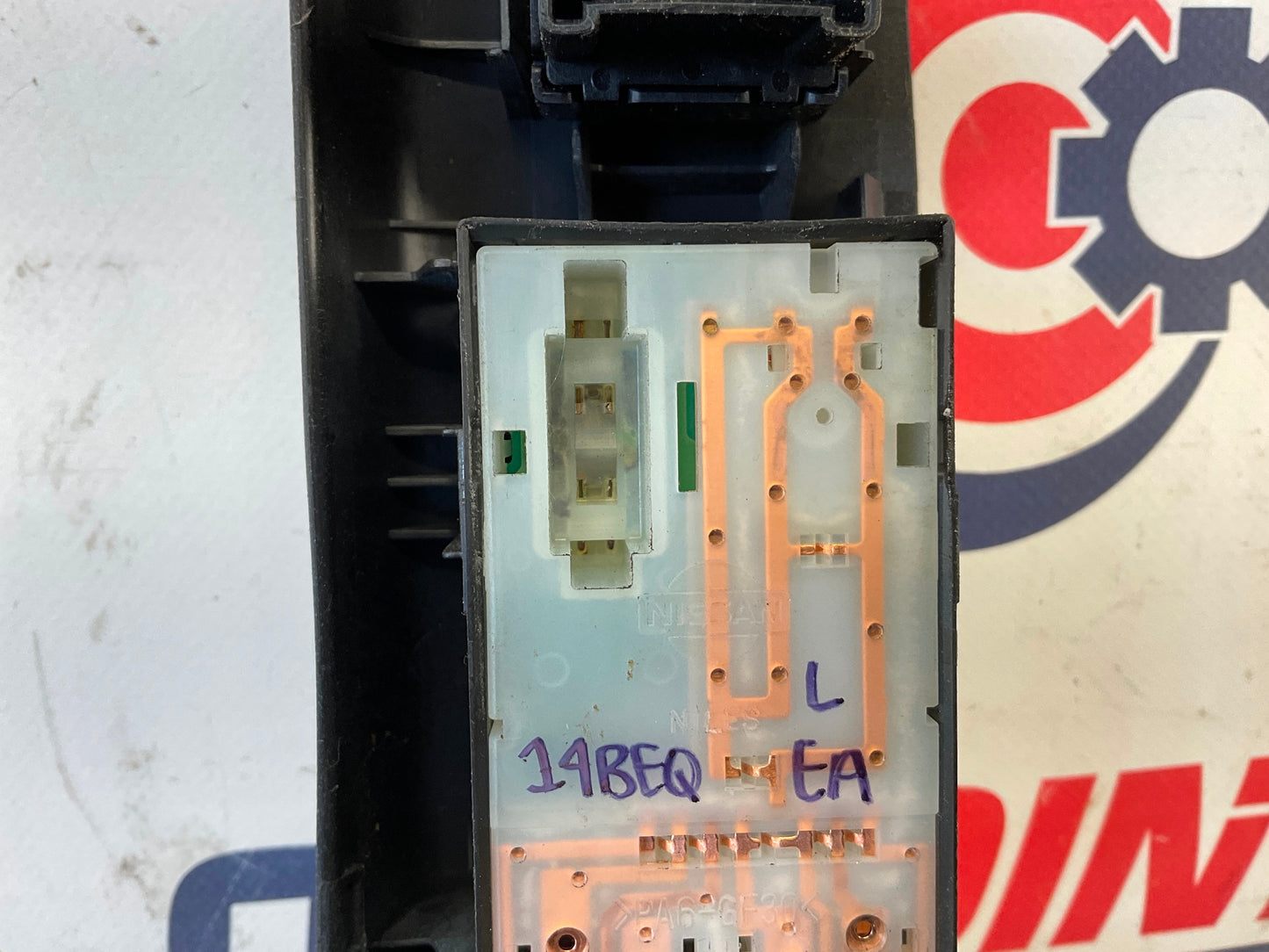 2004 Nissan 350Z Driver Left Master Door Lock Window Switches 80961 OEM 14BEQEA - On Point Parts Inc