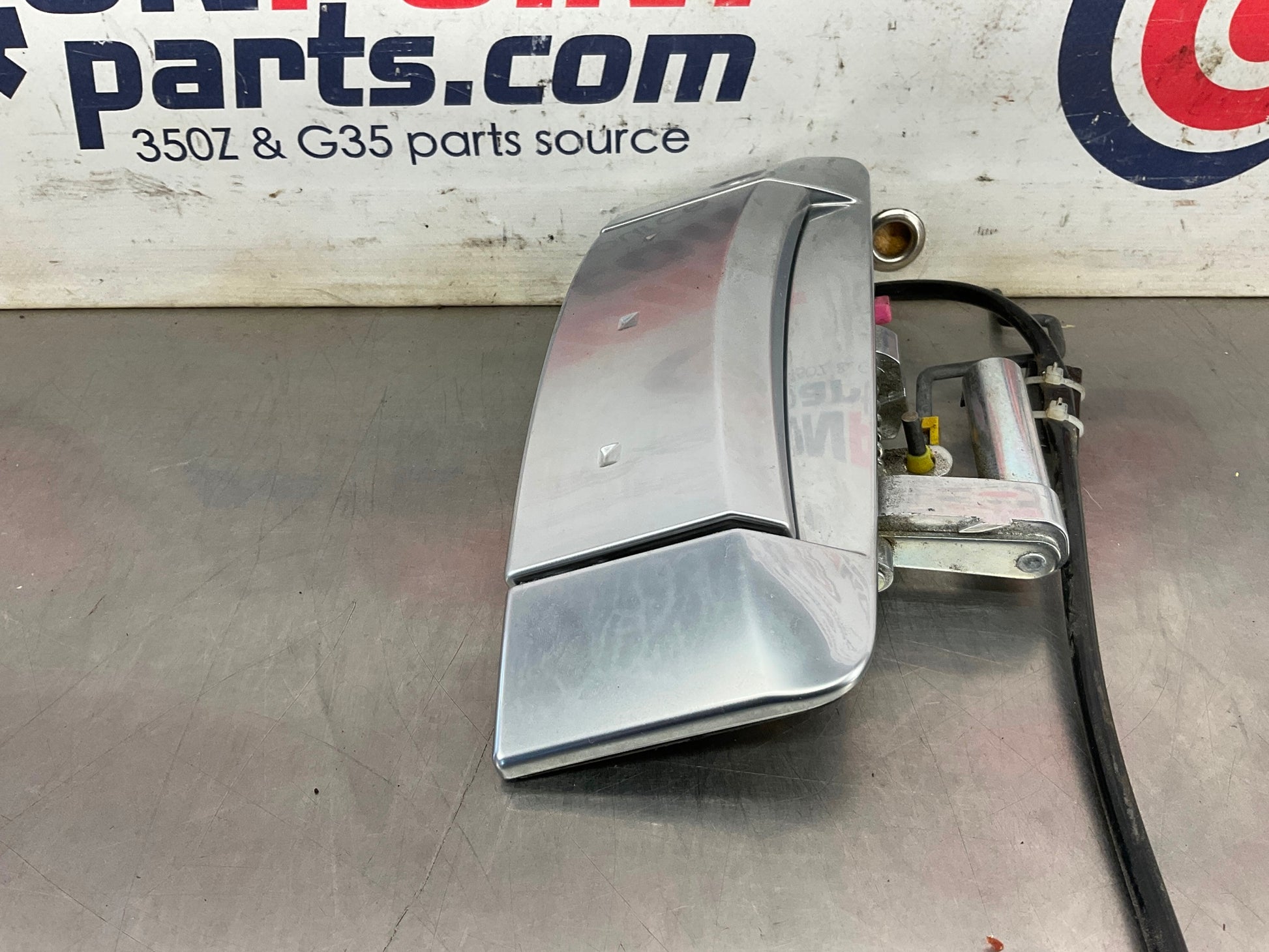 2004 Nissan 350Z Driver Left Exterior Door Handle OEM 14BEQEA - On Point Parts Inc