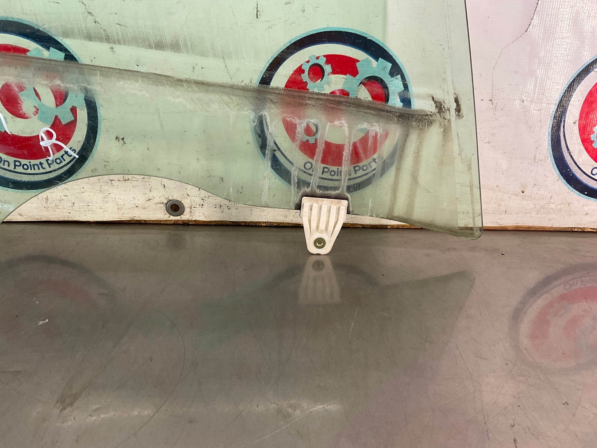 2004 Nissan 350Z Passenger Right Door Window Glass OEM 25BF4D1 - On Point Parts Inc