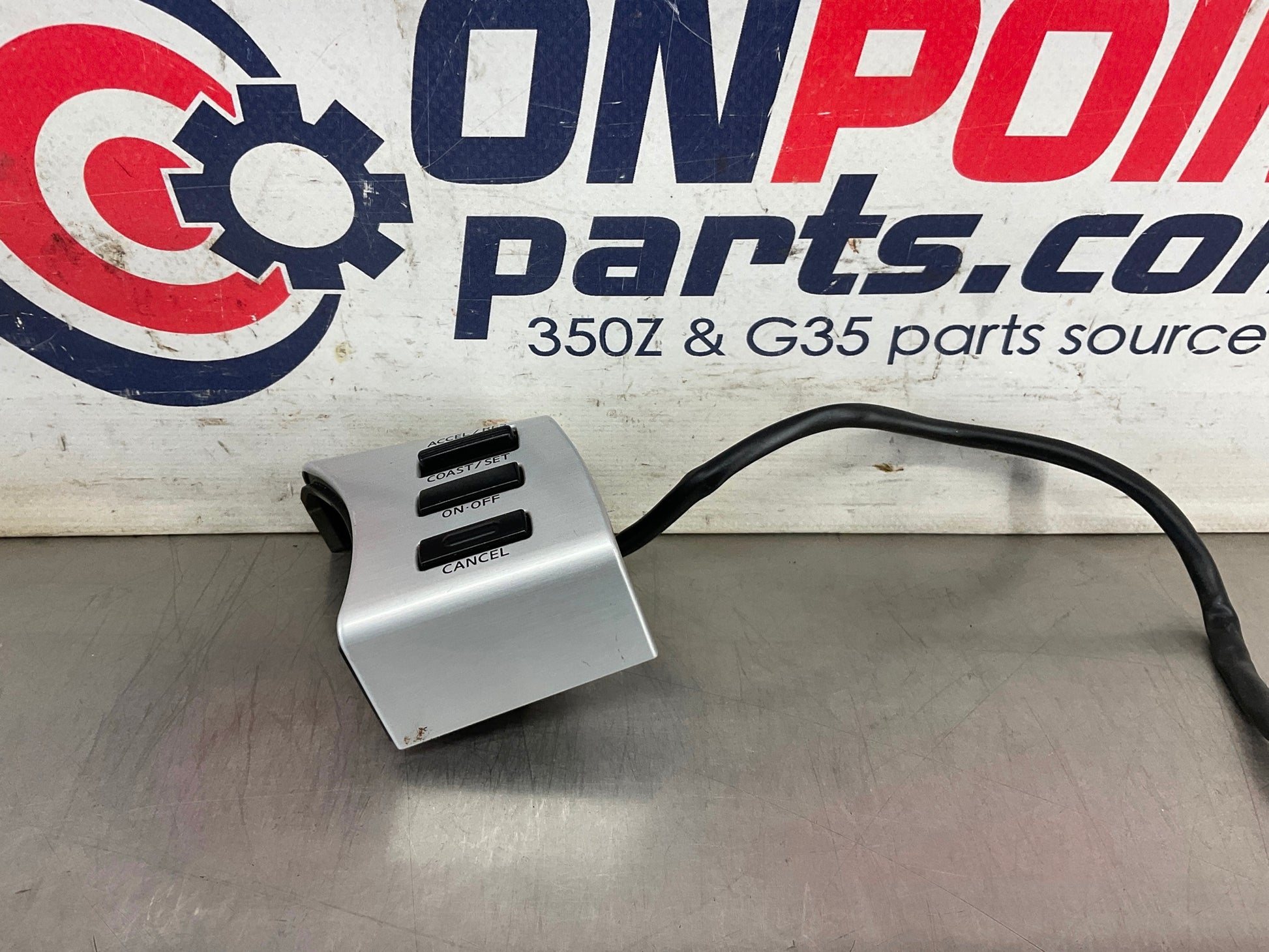 2004 Nissan 350Z Steering Wheel Cruise Control Switches and Trim OEM 14BEQEA - On Point Parts Inc