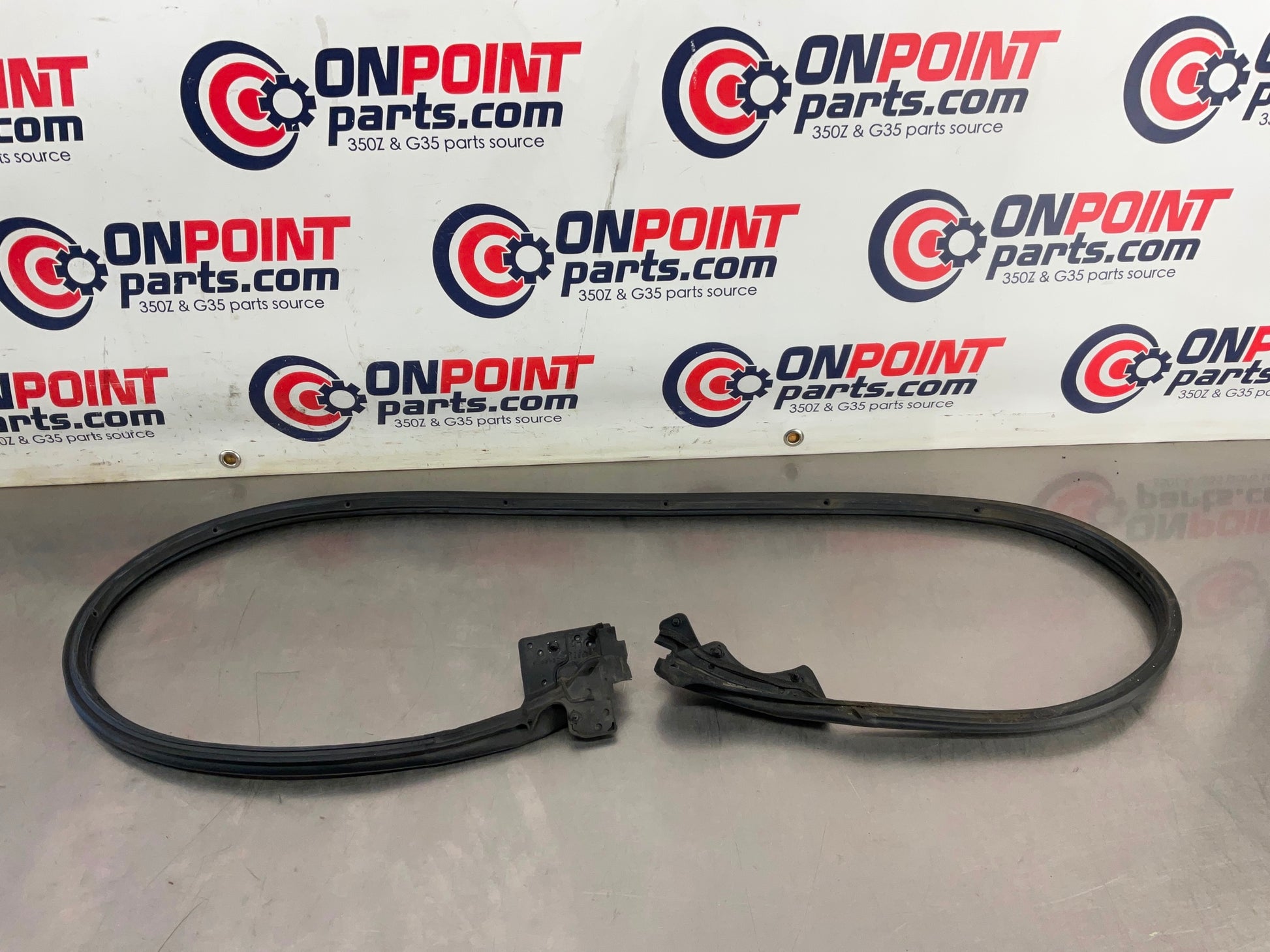 2004 Nissan 350Z Driver Left Lower Door Seal 80831 OEM 14BEQEA - On Point Parts Inc