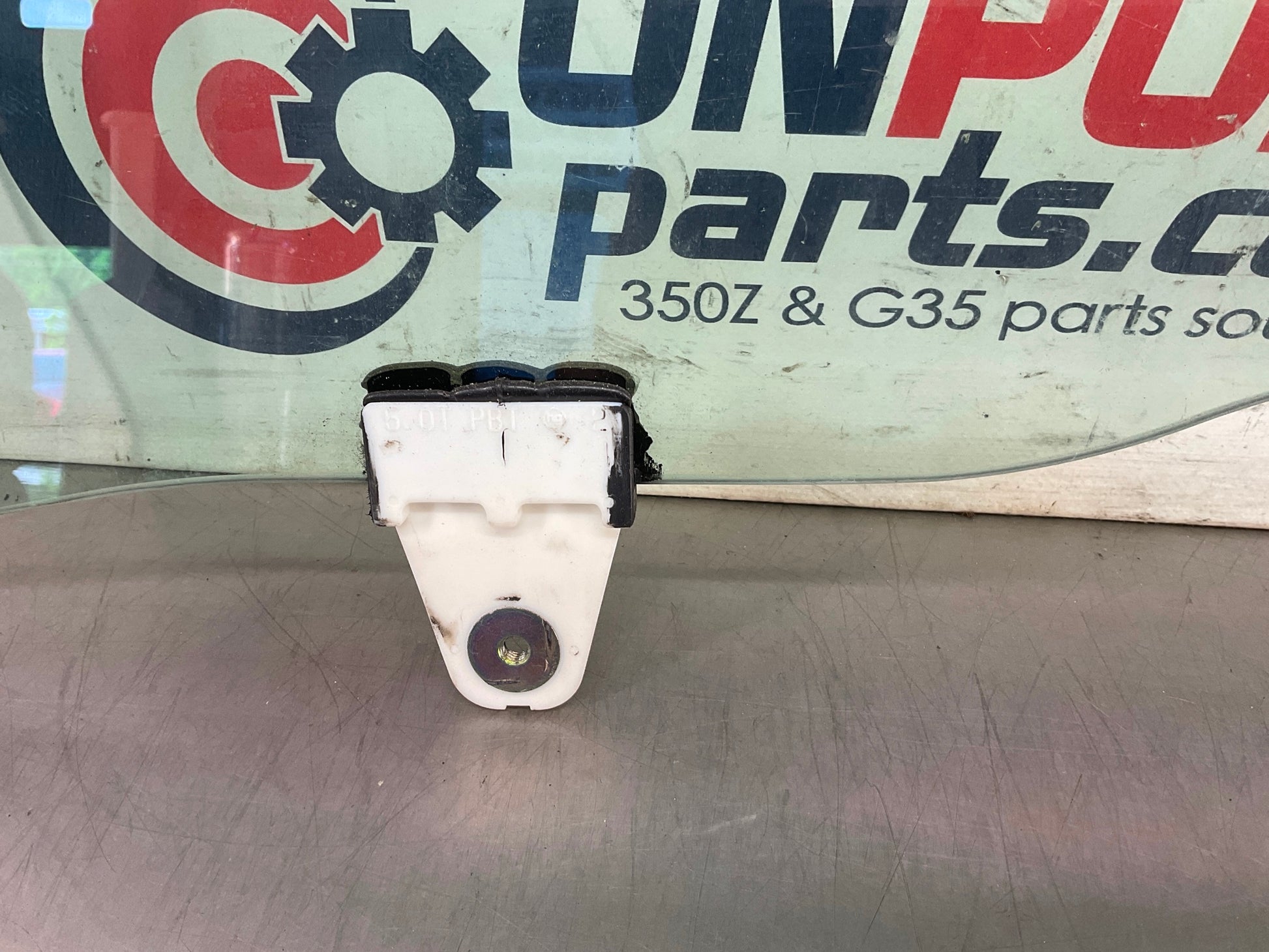 2004 Nissan 350Z Convertible Passenger Right Door Window Glass OEM 14BEQE1 - On Point Parts Inc