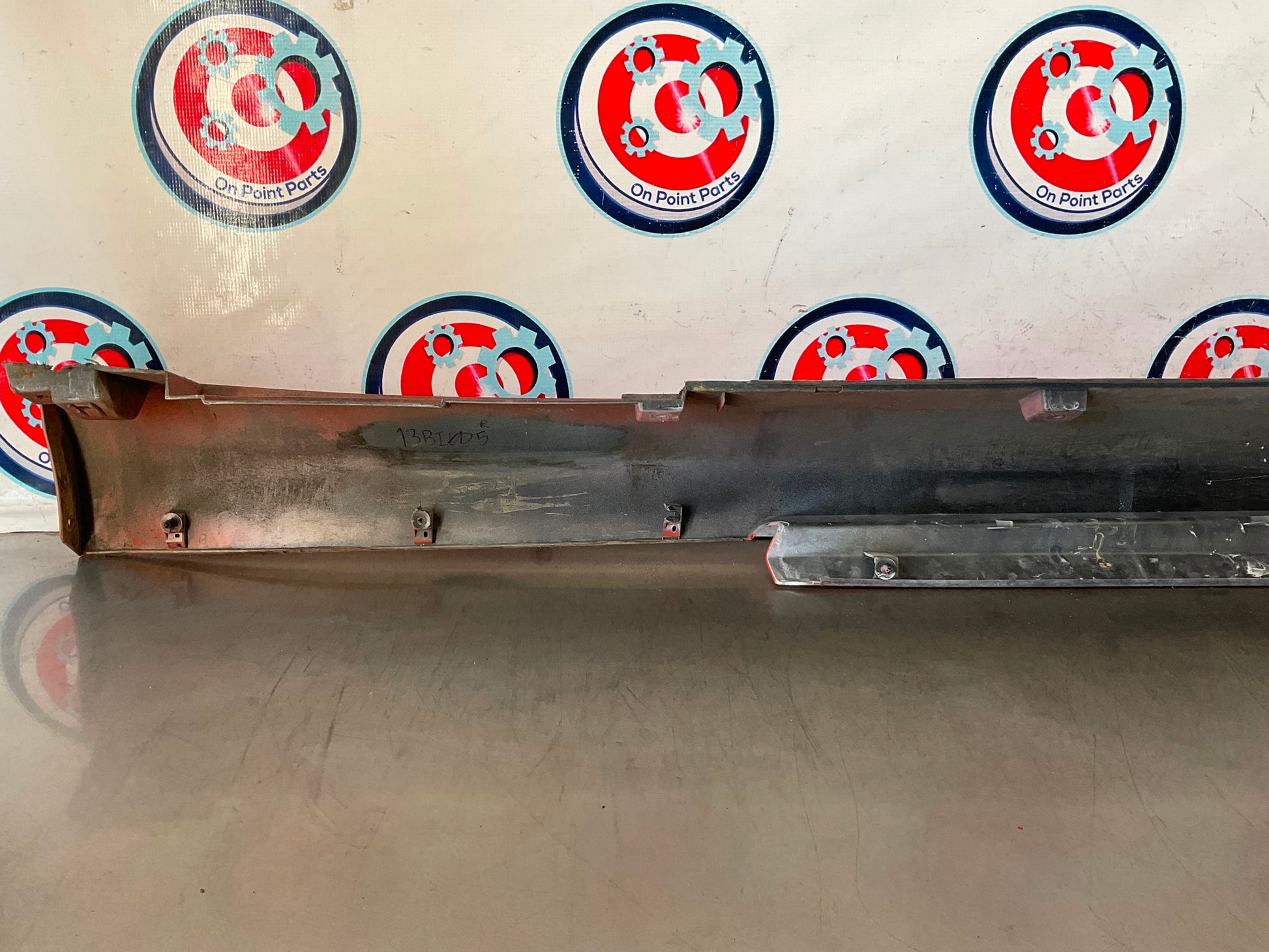 2008 Infiniti G37 Passenger Right Rocker Panel Side Skirt OEM 13BI0D5 - On Point Parts Inc