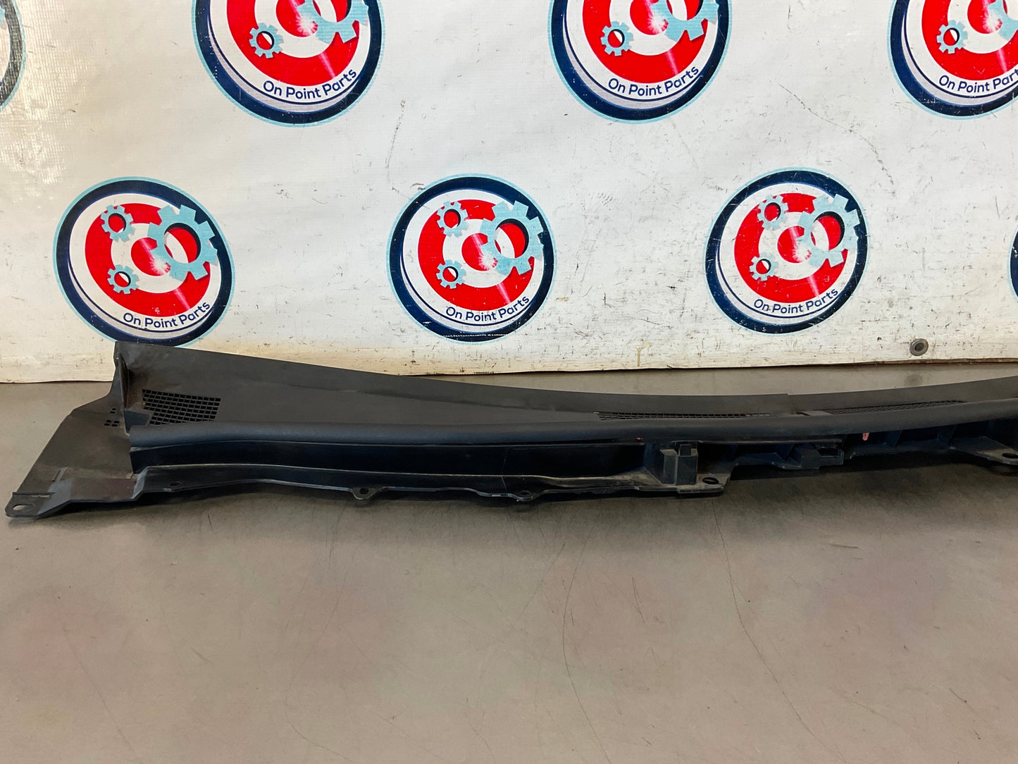 2008 Infiniti G37 Windshield Cowl Assembly OEM 13BI0D3 - On Point Parts Inc