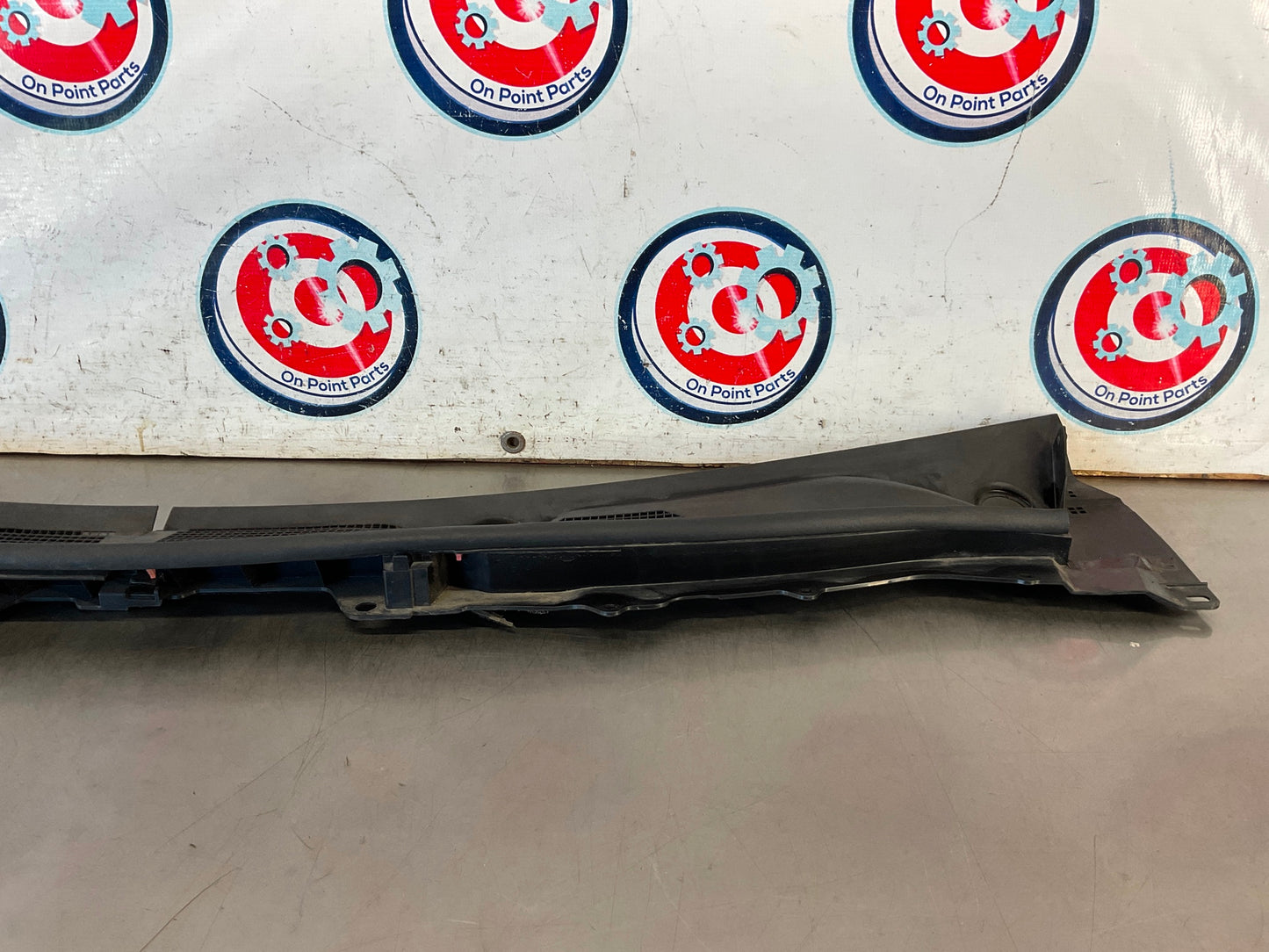 2008 Infiniti G37 Windshield Cowl Assembly OEM 13BI0D3 - On Point Parts Inc