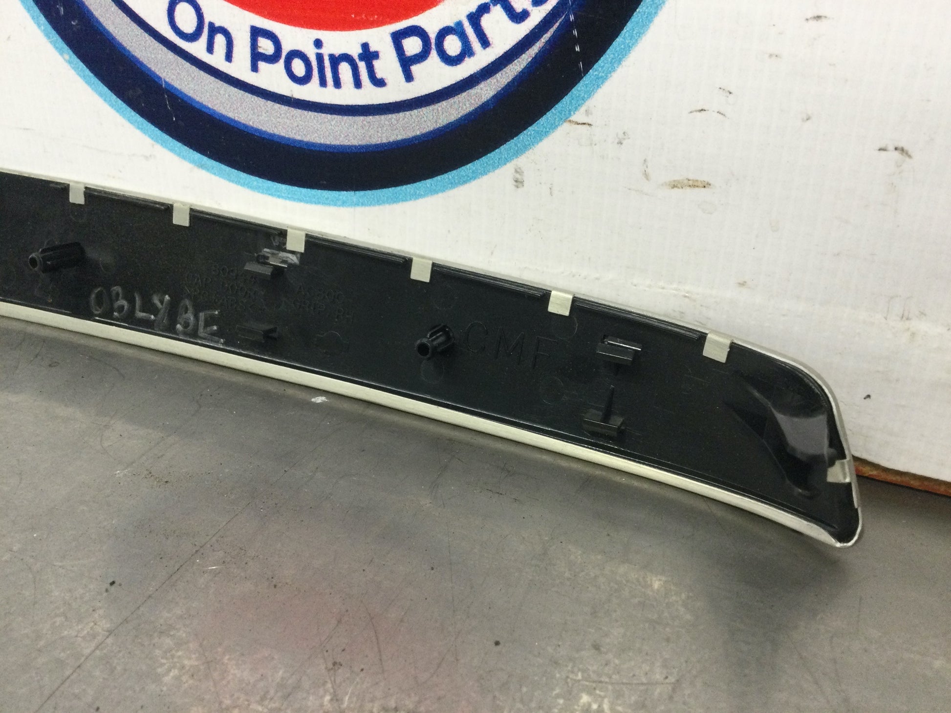 2007 Infiniti G35 Passenger Right Door Panel Handle Pull Trim OEM 0BL8BE - On Point Parts Inc