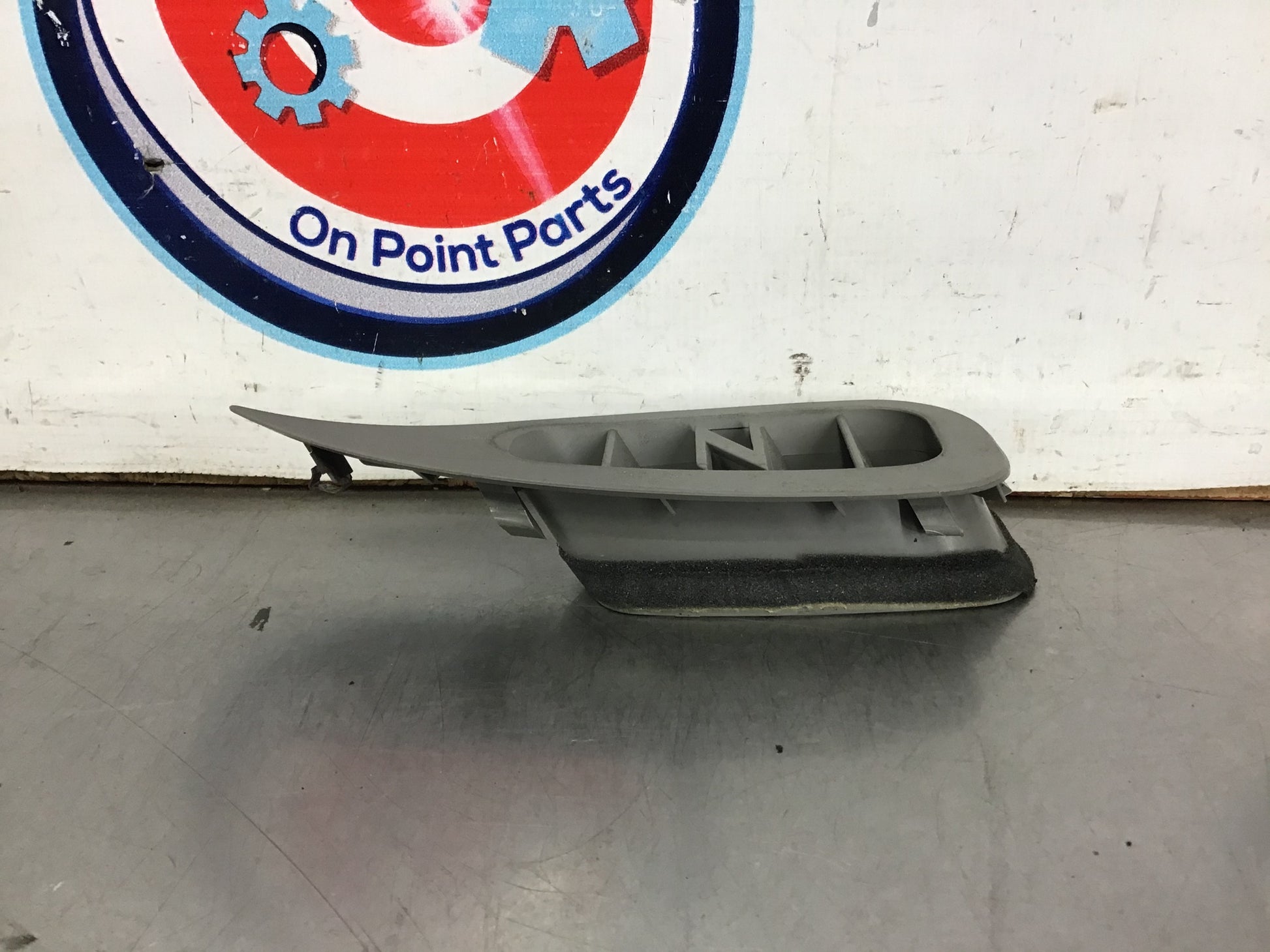 2005 Nissan 350Z Passenger Right Z Dash Vent 68420 OEM 14BCBCE - On Point Parts Inc