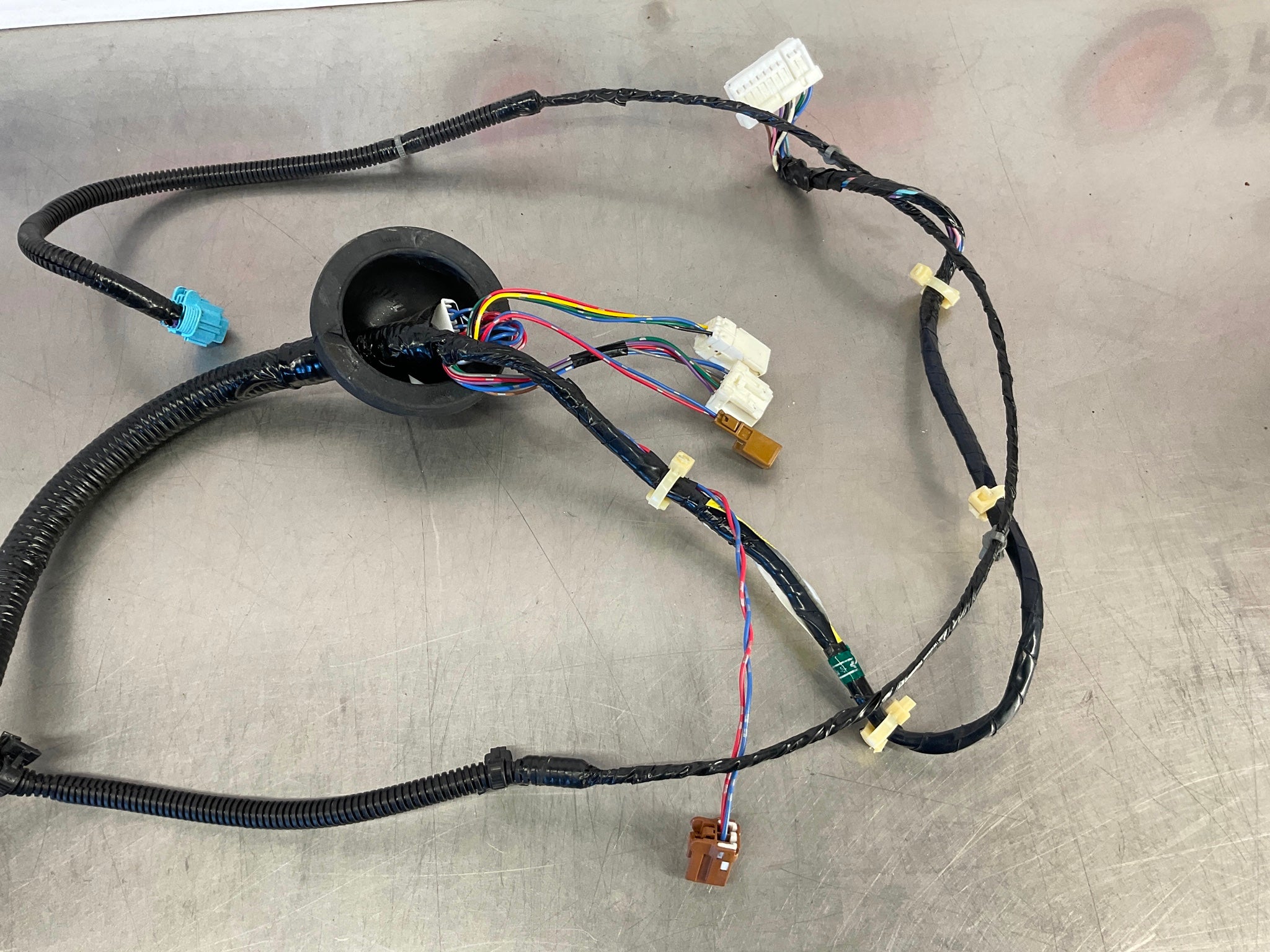 24神　 03-09 Nissan 350Z Passenger Right Door Wiring Harness 24124CD001