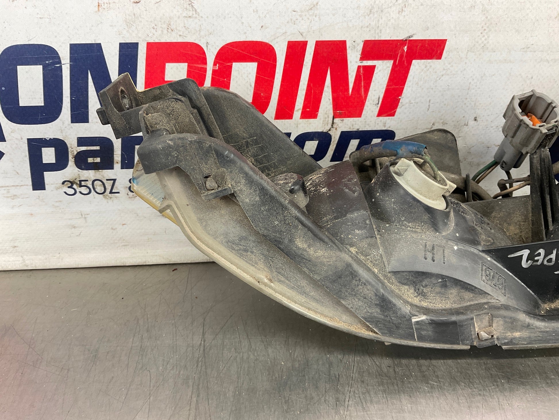 2003 Nissan 350Z Driver Left Rear Bumper Turn Signal OEM 23BCPE2 - On Point Parts Inc
