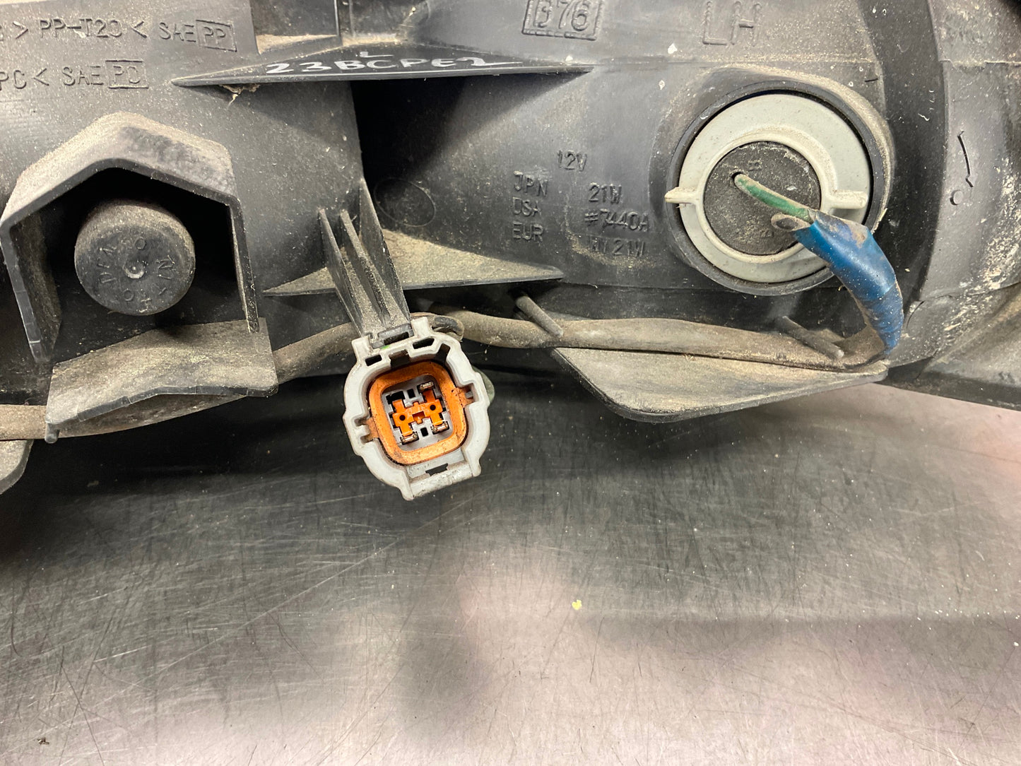 2003 Nissan 350Z Driver Left Rear Bumper Turn Signal OEM 23BCPE2 - On Point Parts Inc