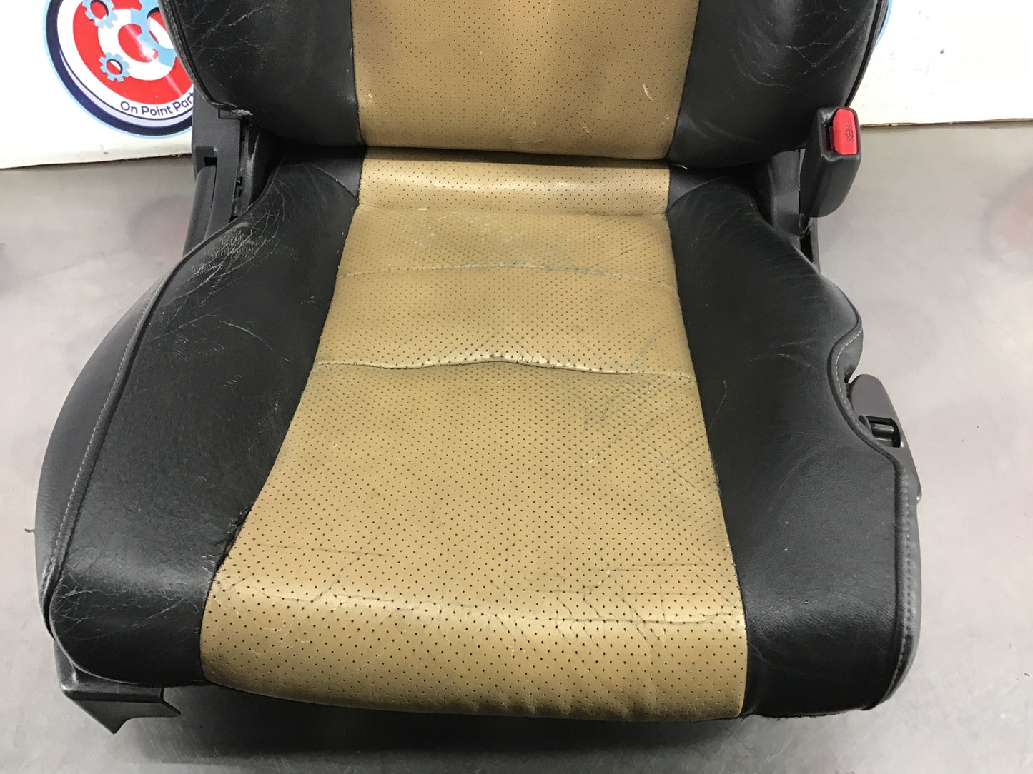 2005 Nissan 350Z Passenger Right Power Leather Seat OEM 0BF0C9 - On Point Parts Inc