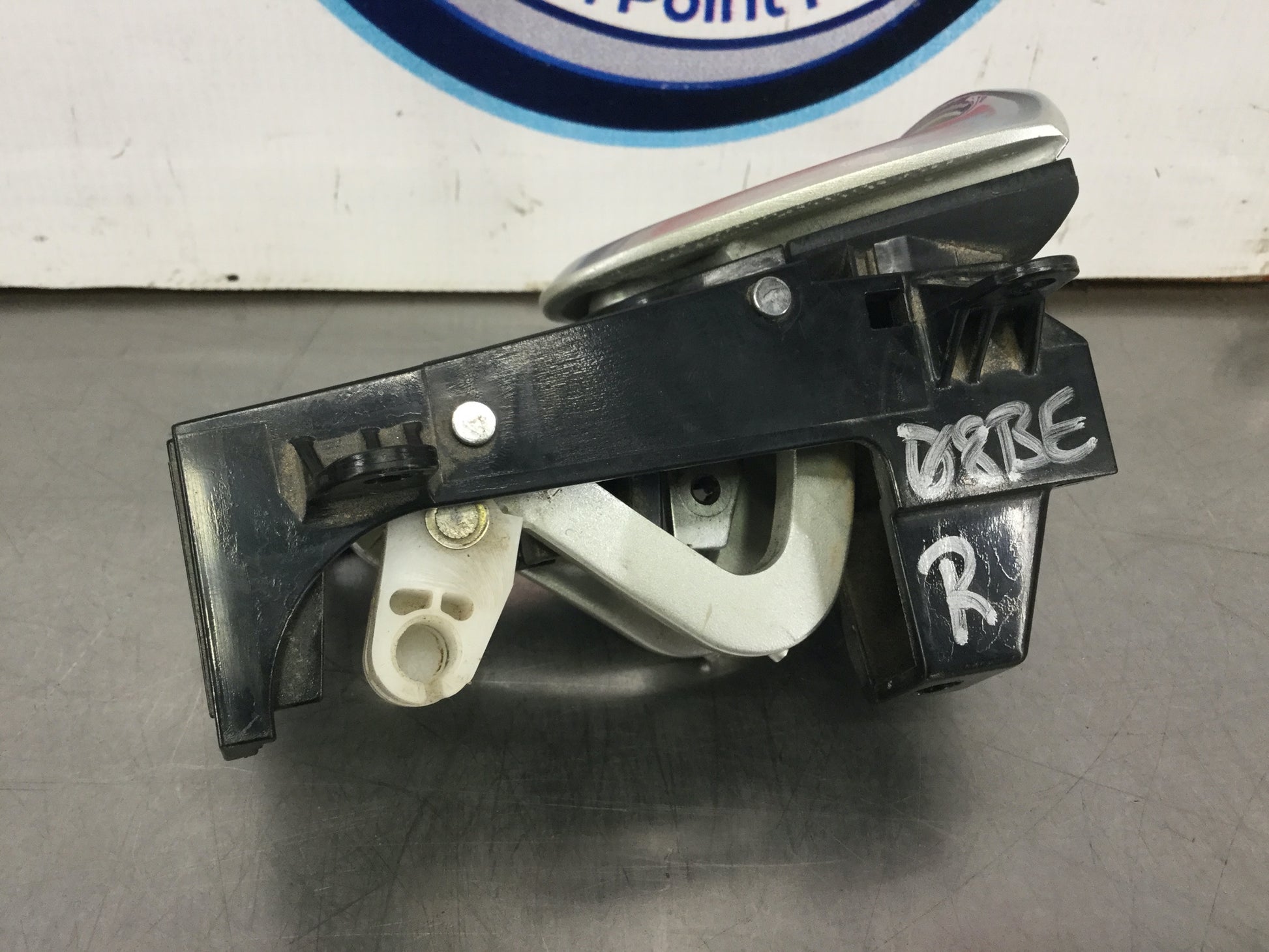 2004 Nissan 350Z Passenger Right Interior Door Handle Release OEM 18BE - On Point Parts Inc