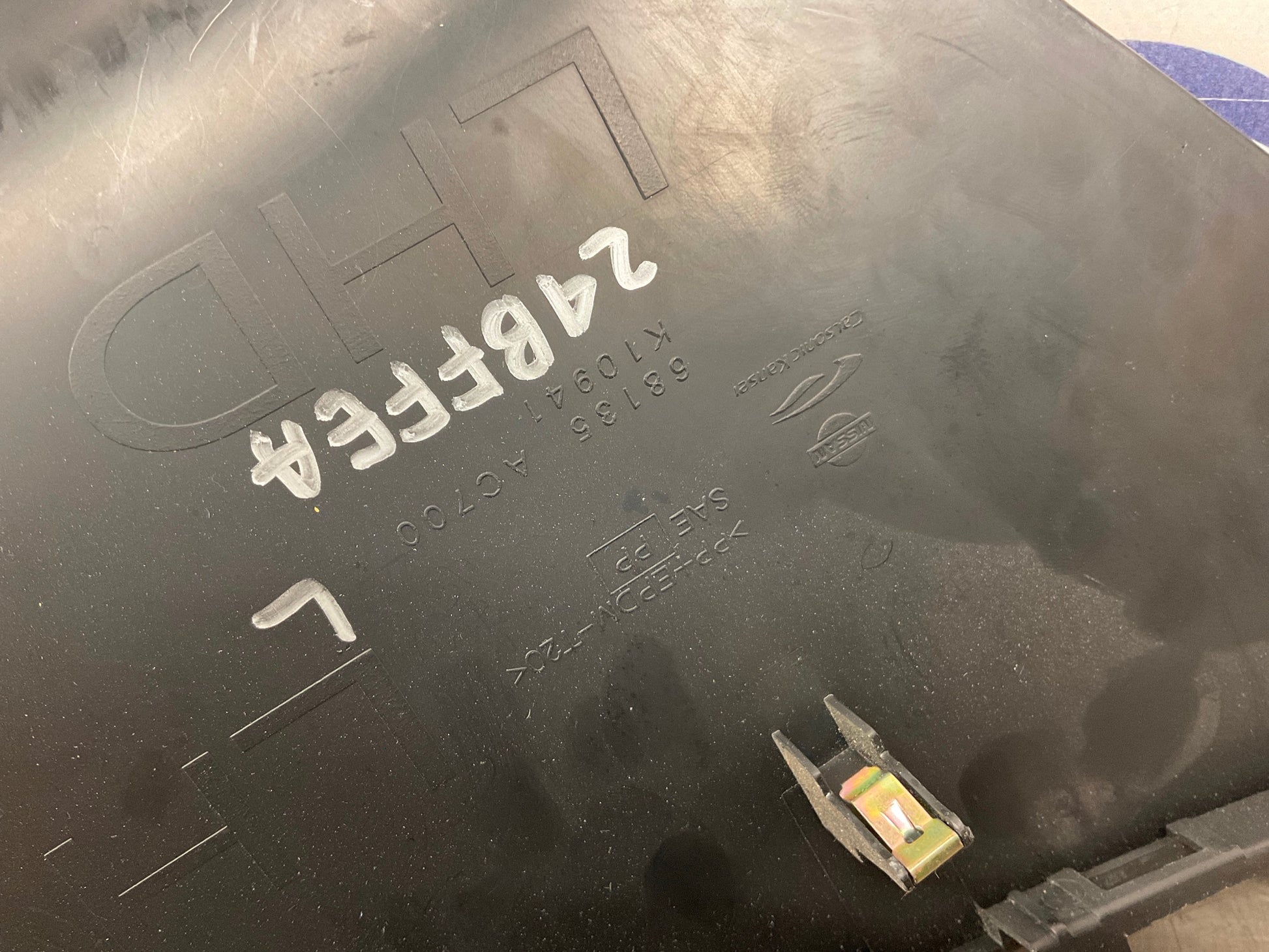 2005 Infiniti G35 Driver Left Center Console Knee Panel 68135 OEM 24BFFEA - On Point Parts Inc