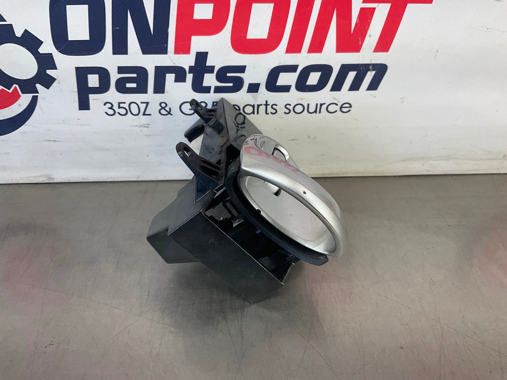 2006 Nissan 350Z Passenger Right Interior Door Handle 80670 OEM 15BAJDE - On Point Parts Inc