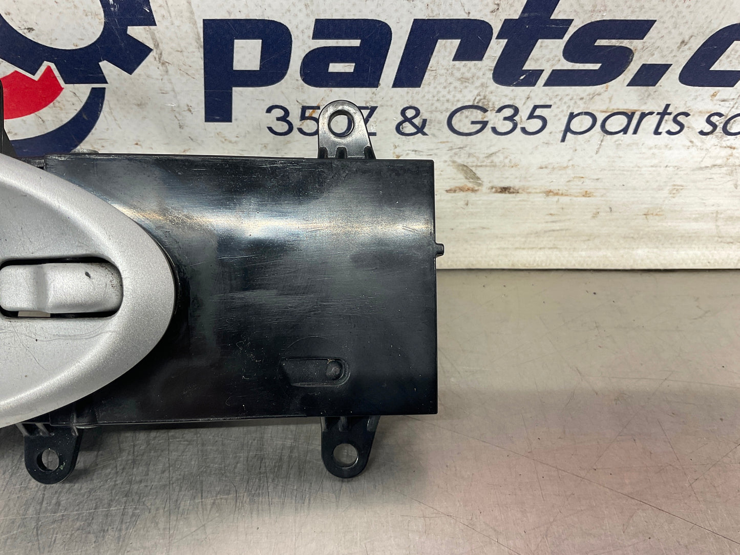 2003 Nissan 350Z Passenger Right Door Handle 80670 OEM 23BCPEE - On Point Parts Inc