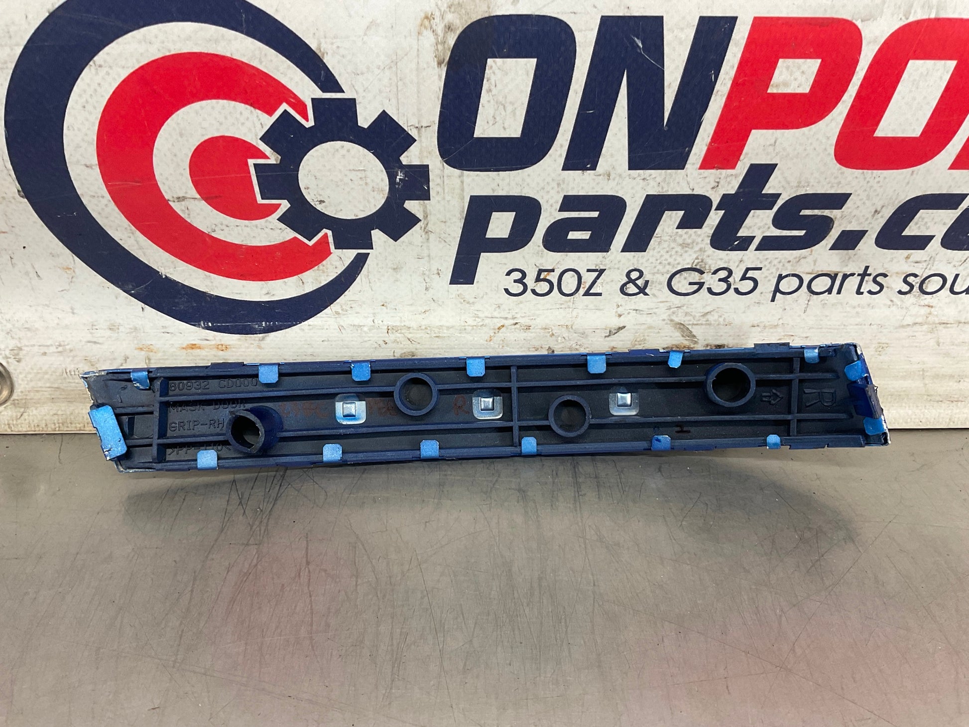 2003 Nissan 350Z Passenger Right Door Grip Handle Trim 80932 OEM 23BCPEE - On Point Parts Inc