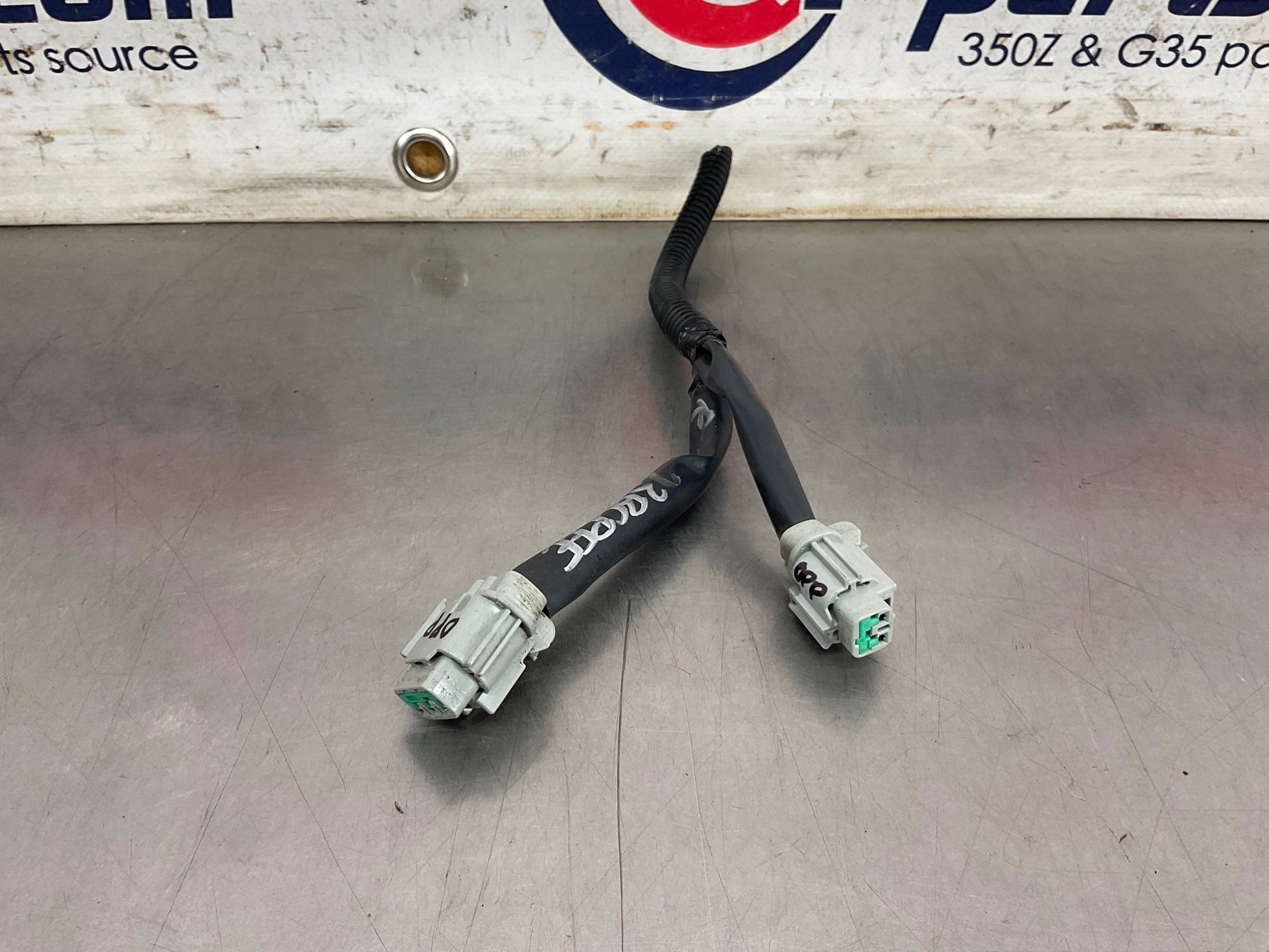 2003 Nissan 350Z Passenger Right Tail Light Pig Tail Connector OEM 23BCPEE - On Point Parts Inc