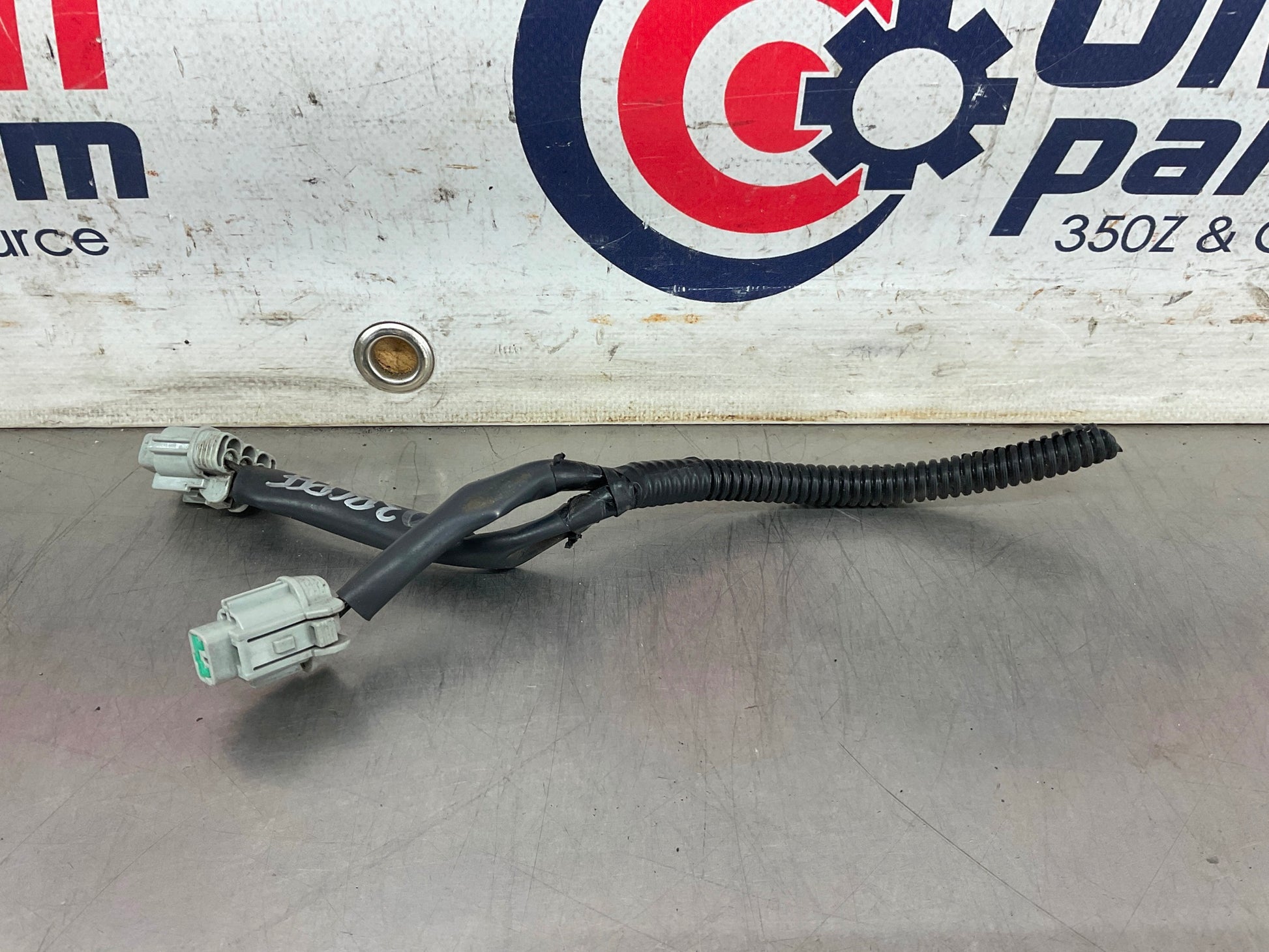 2003 Nissan 350Z Passenger Right Tail Light Pig Tail Connector OEM 23BCPEE - On Point Parts Inc