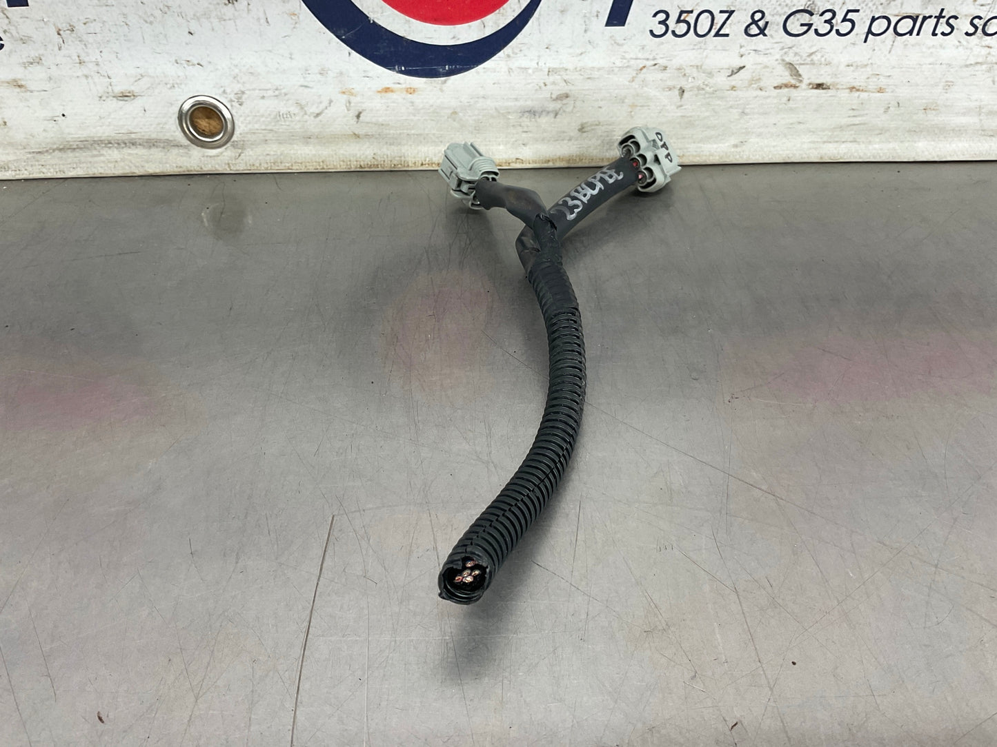 2003 Nissan 350Z Passenger Right Tail Light Pig Tail Connector OEM 23BCPEE - On Point Parts Inc