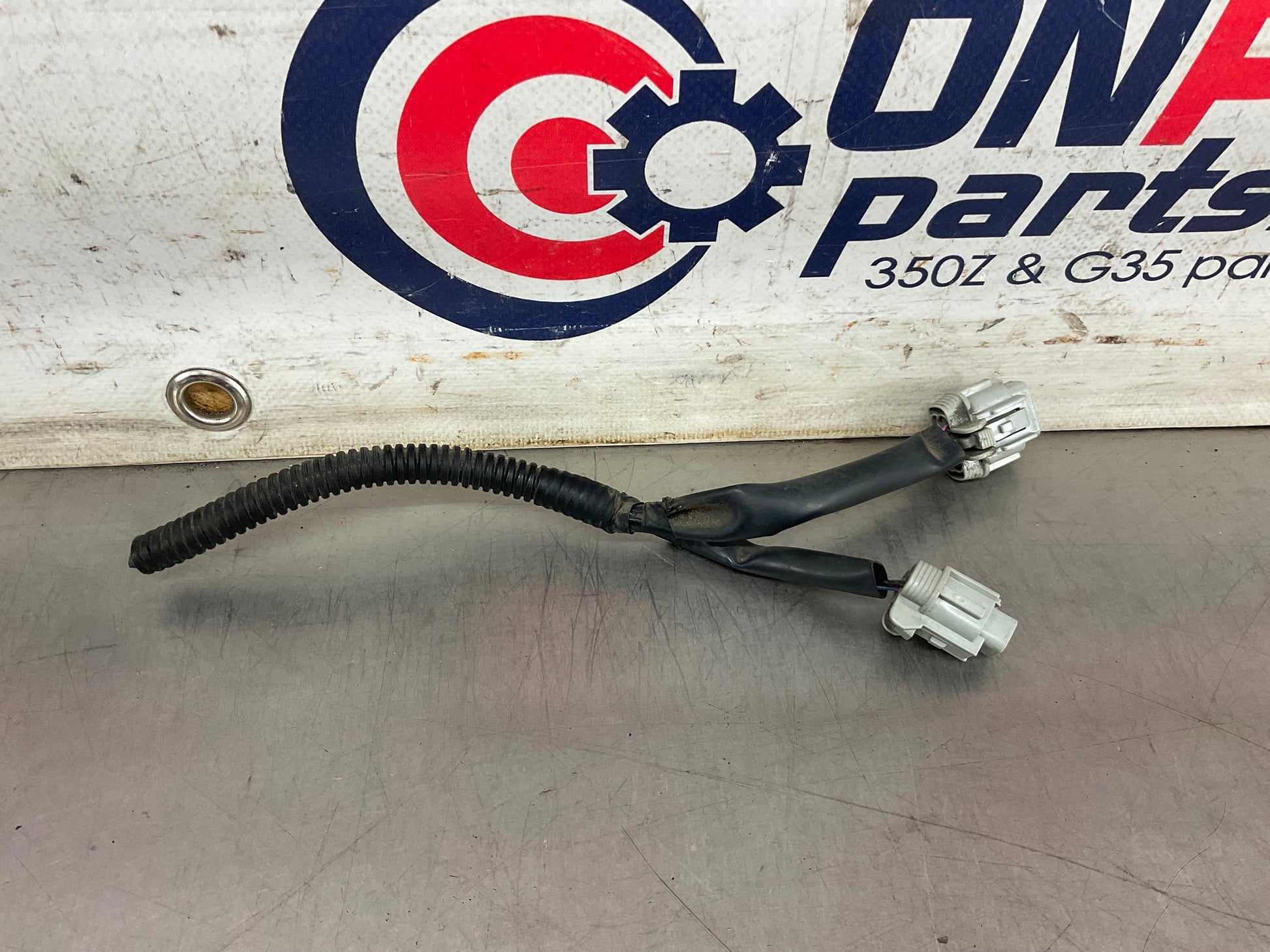 2003 Nissan 350Z Passenger Right Tail Light Pig Tail Connector OEM 23BCPEE - On Point Parts Inc
