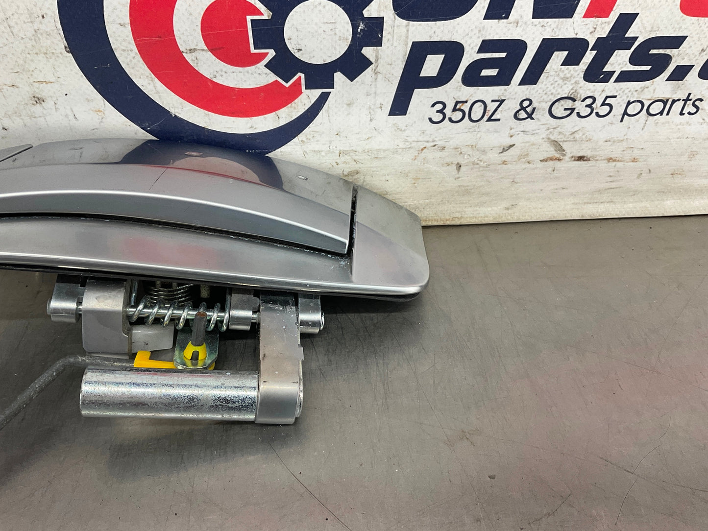 2003 Nissan 350Z Passenger Right Exterior Door Handle 80606 OEM 23BCPEE - On Point Parts Inc