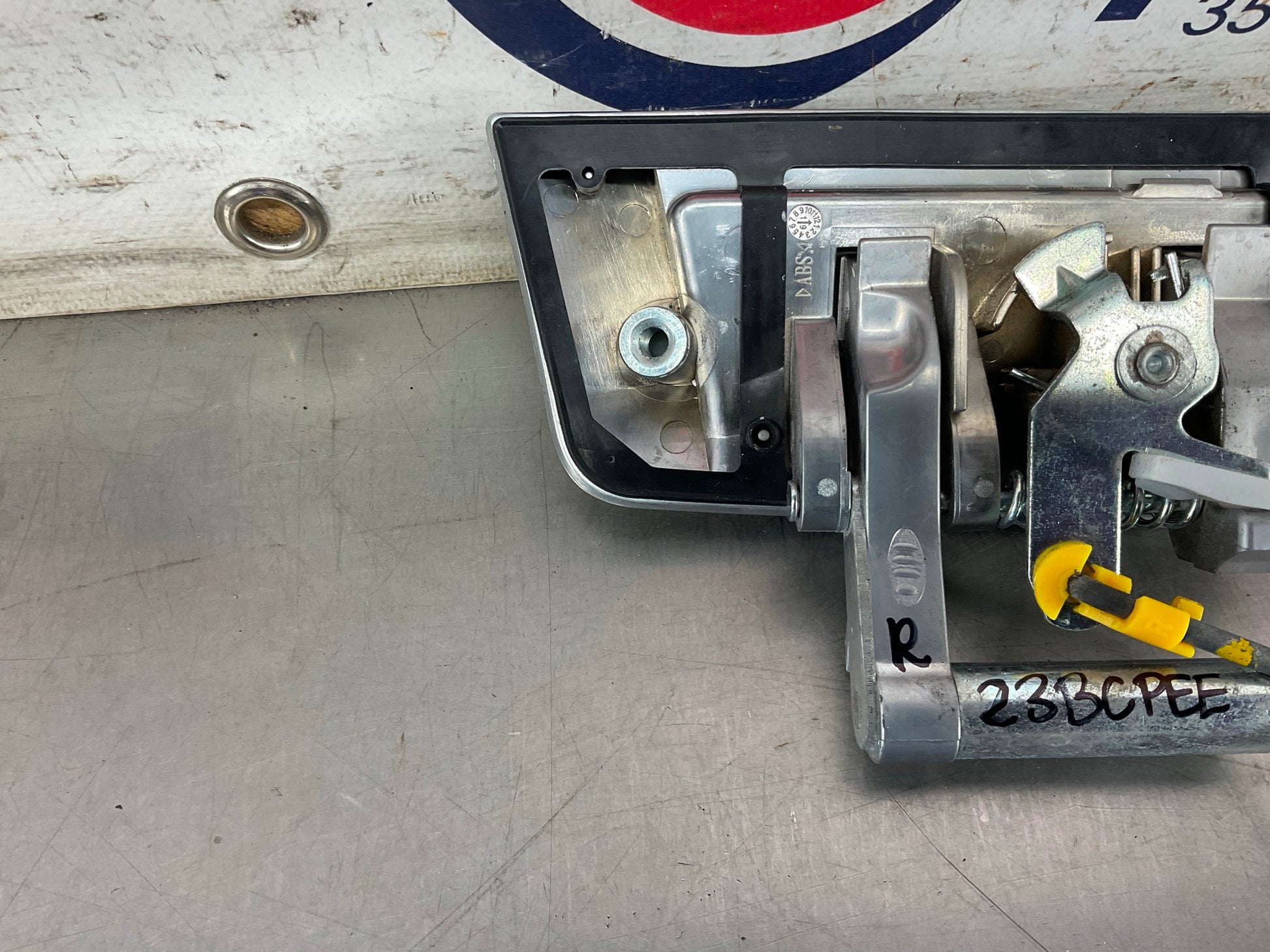 2003 Nissan 350Z Passenger Right Exterior Door Handle 80606 OEM 23BCPEE - On Point Parts Inc