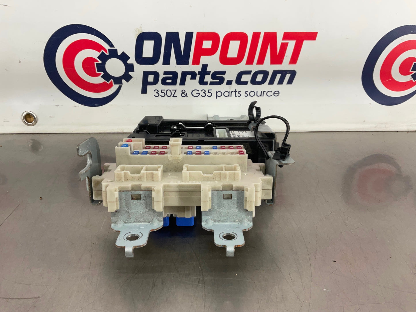 2006 Nissan 350Z BCM Body Control Module 284B1CF40A OEM 15BAJDE - On Point Parts Inc