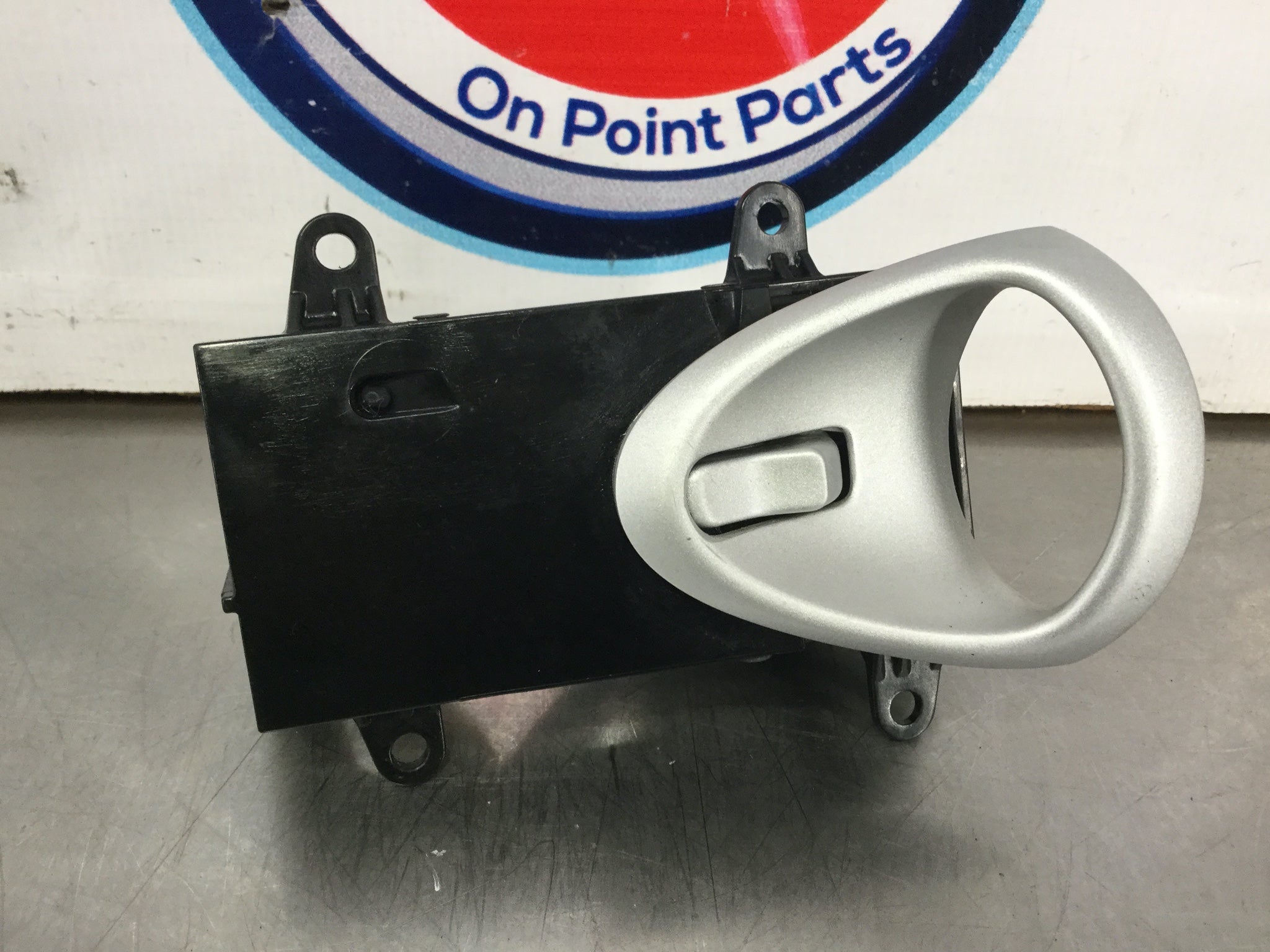 2004 Nissan 350Z Passenger Right Interior Door Handle OEM 0AIC