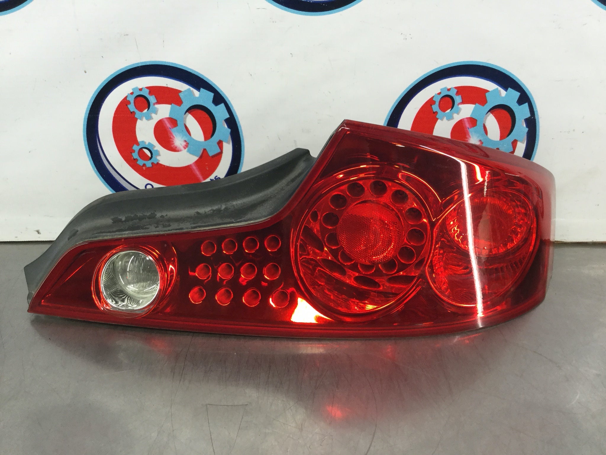 2004 Infiniti G35 Passenger Right Tail Light Assembly OEM 0AJFB2