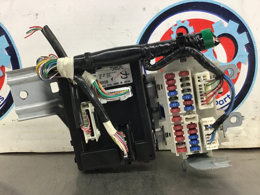 2004 Infiniti G35 Body Control Module BCM Interior Fuse Box AT OEM 13BGFCA - On Point Parts Inc